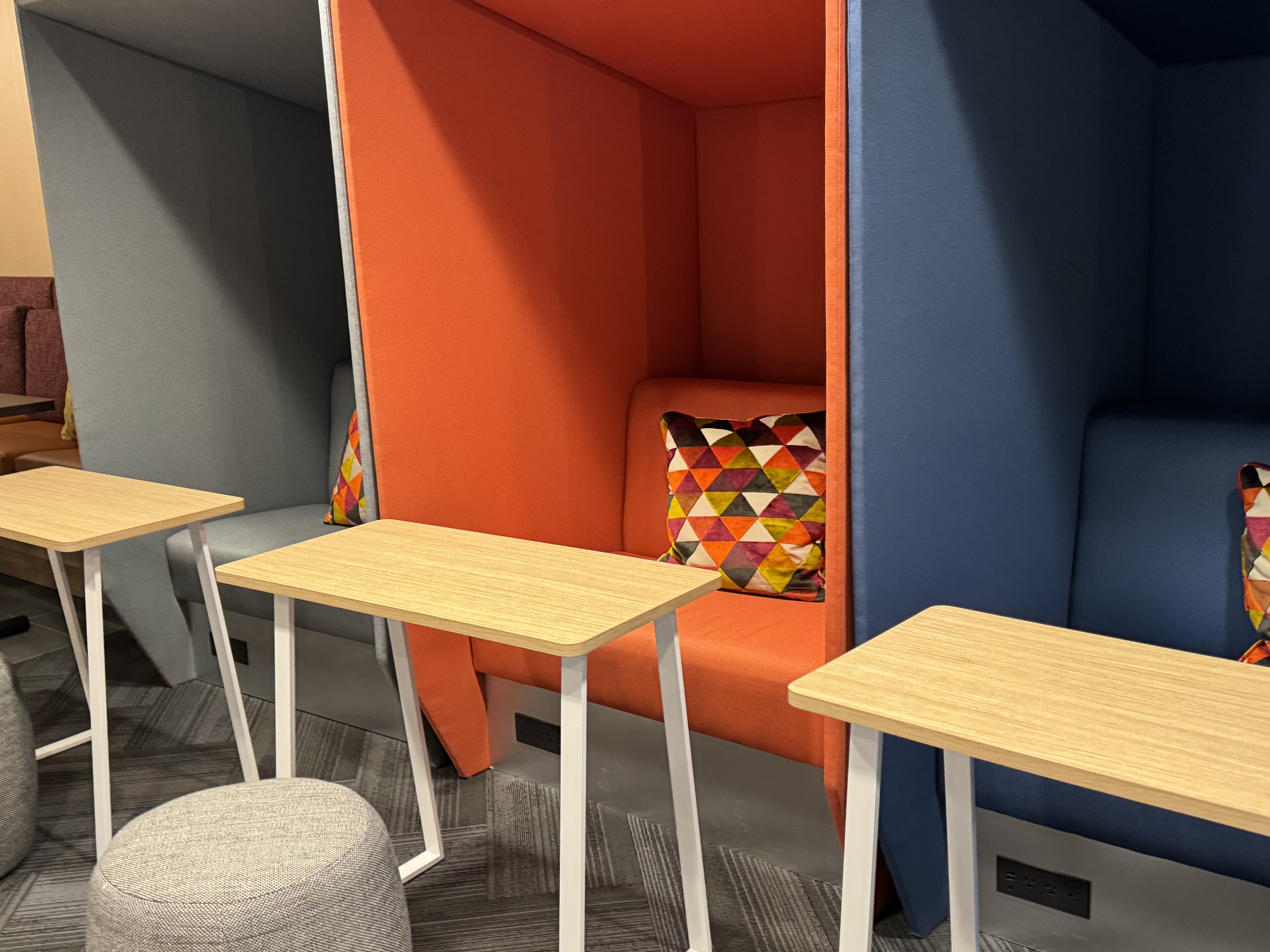 Tru by Hilton Brooklyn Working Desks Tru by Hilton Brooklyn Working Desks