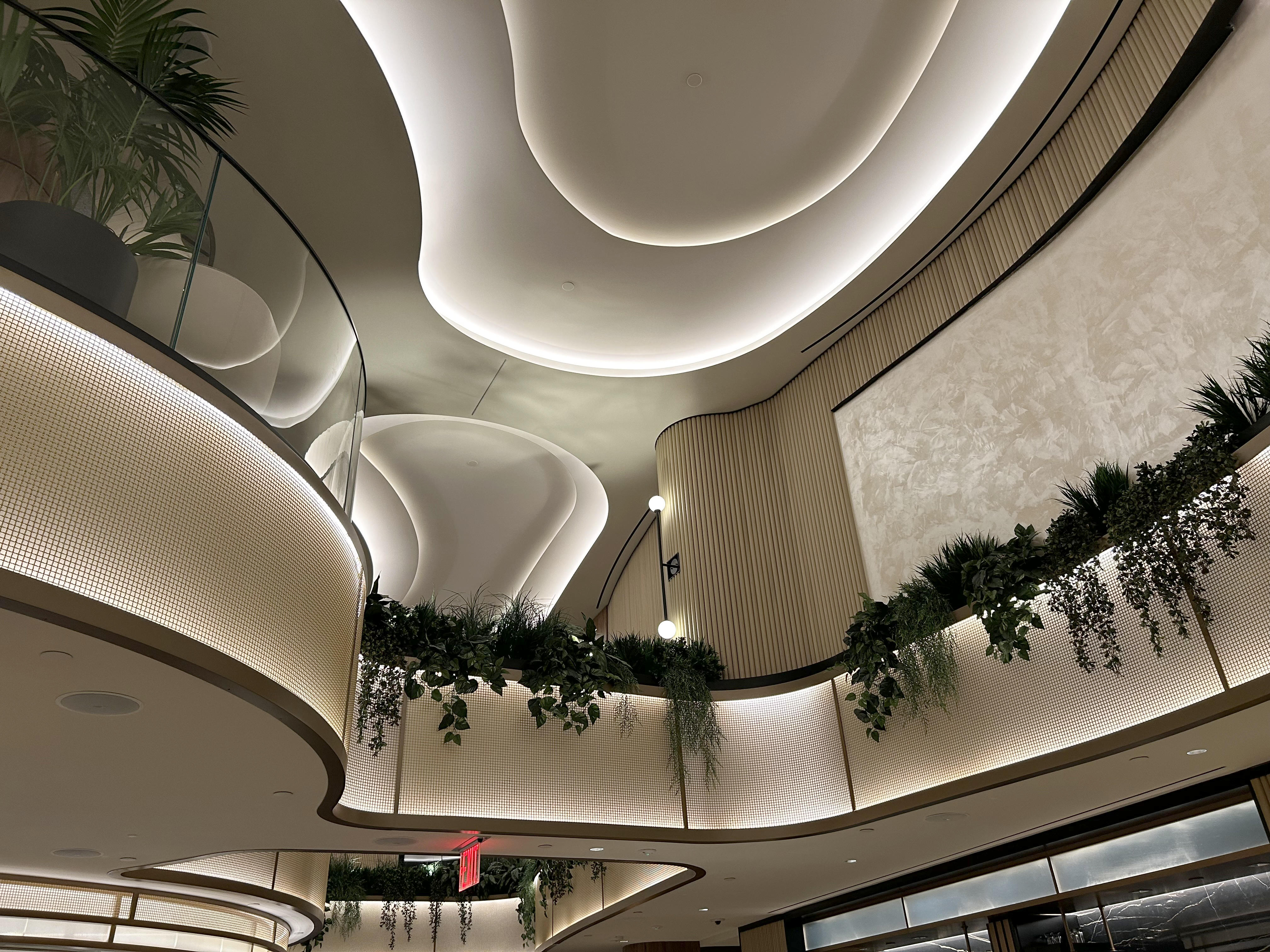Sapphire Lounge LGA ceilings