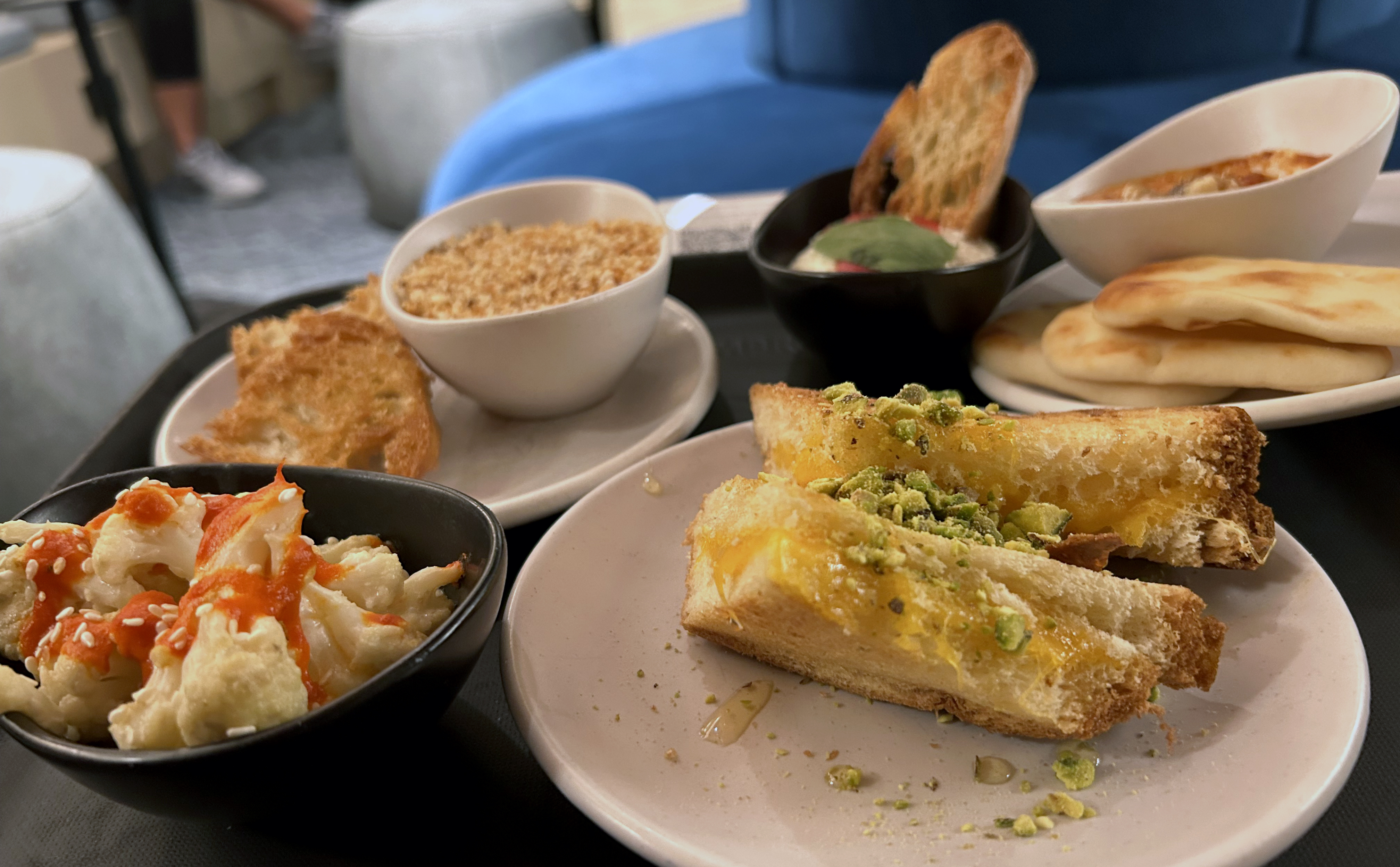 Sapphire Lounge LGA grilled cheese