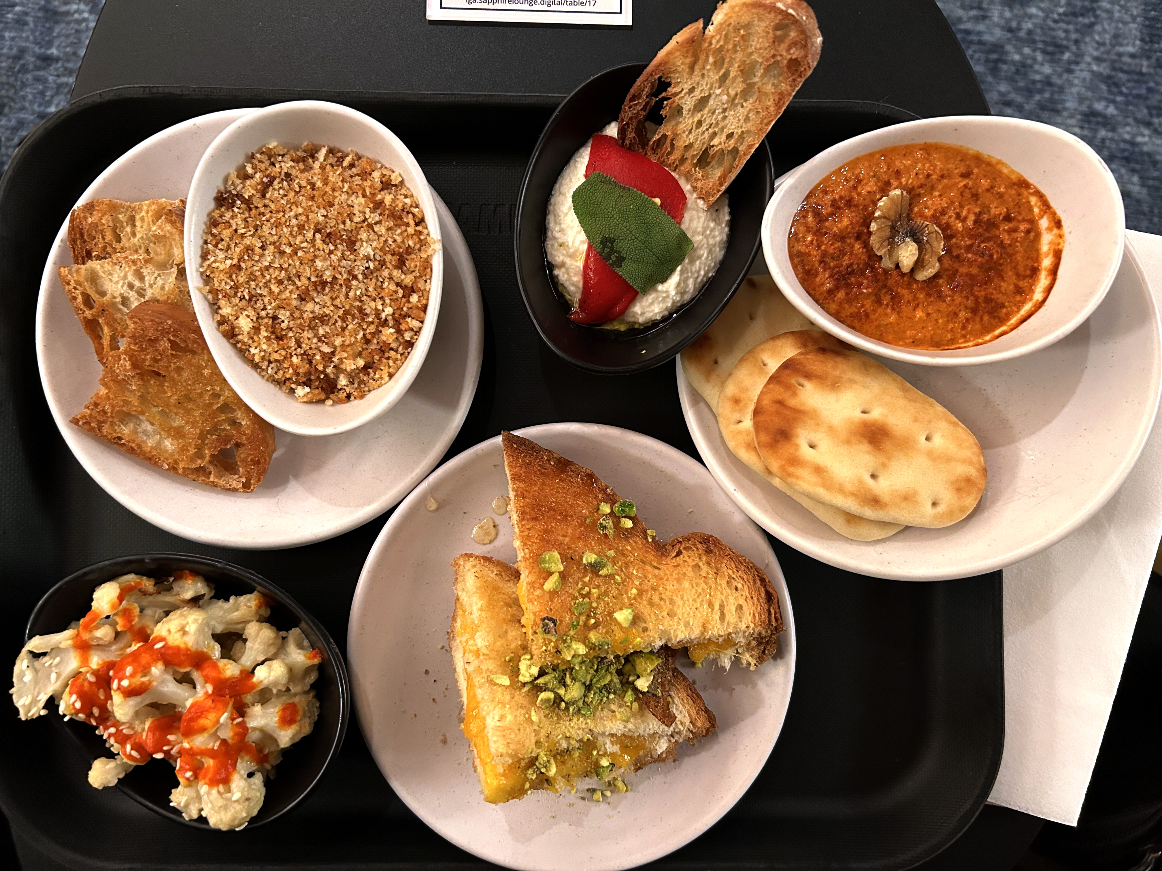 sapphire lounge lga lunch platter