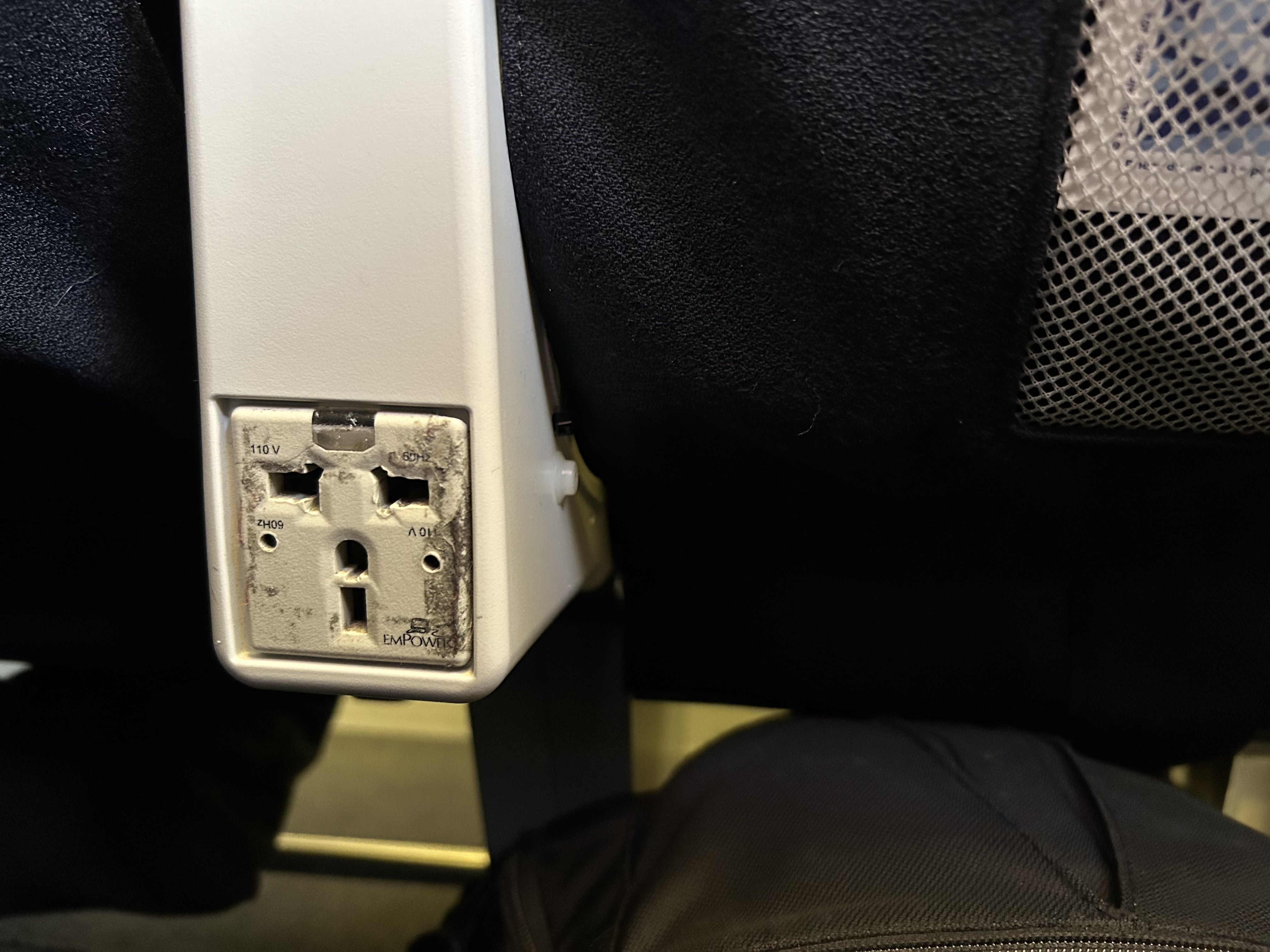 Air France 777 300ER economy IAD CDG power outlet