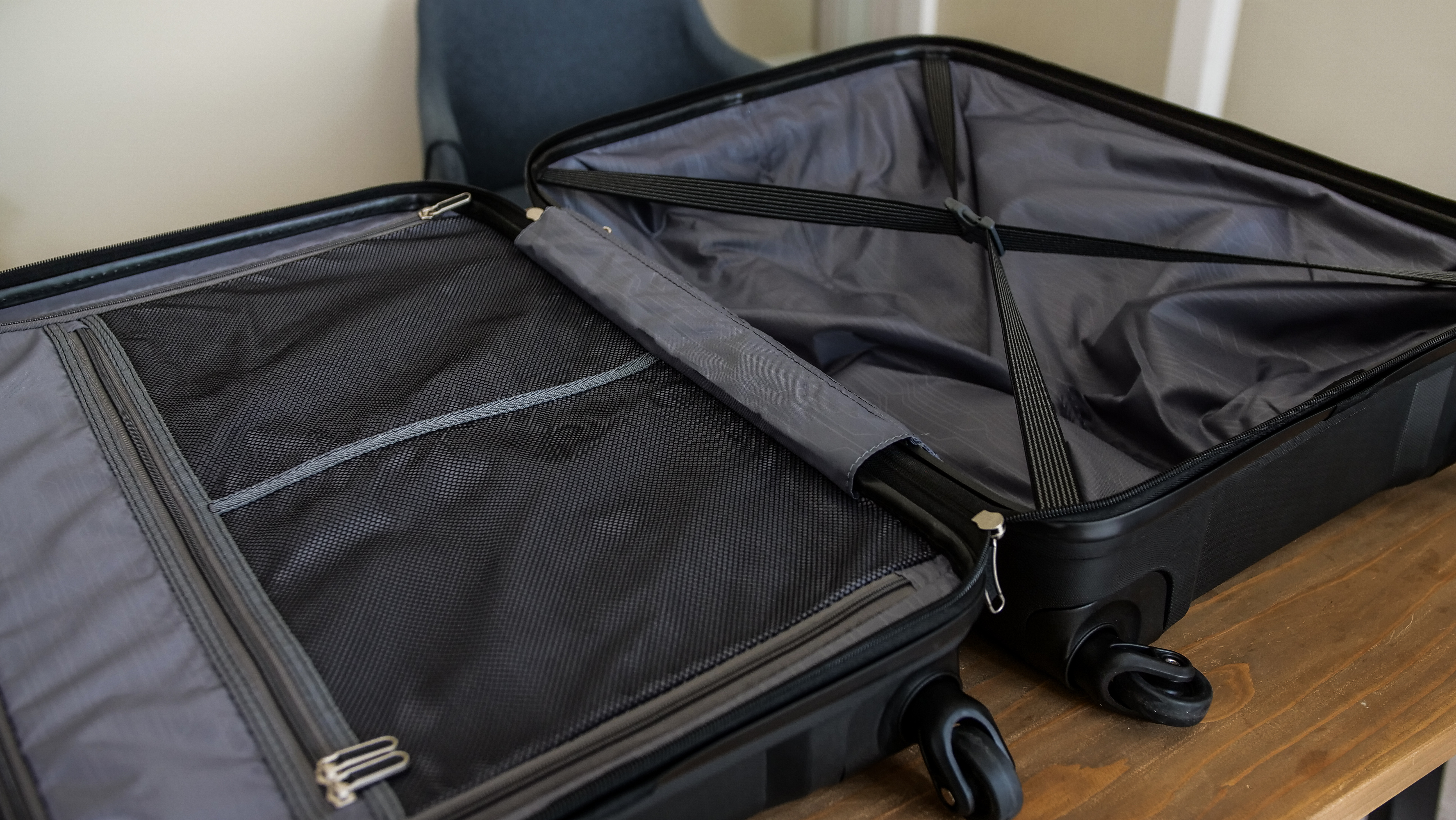 American Tourister Bon Air Hardside Interior Compartments American Tourister Bon Air Hardside Interior Compartments