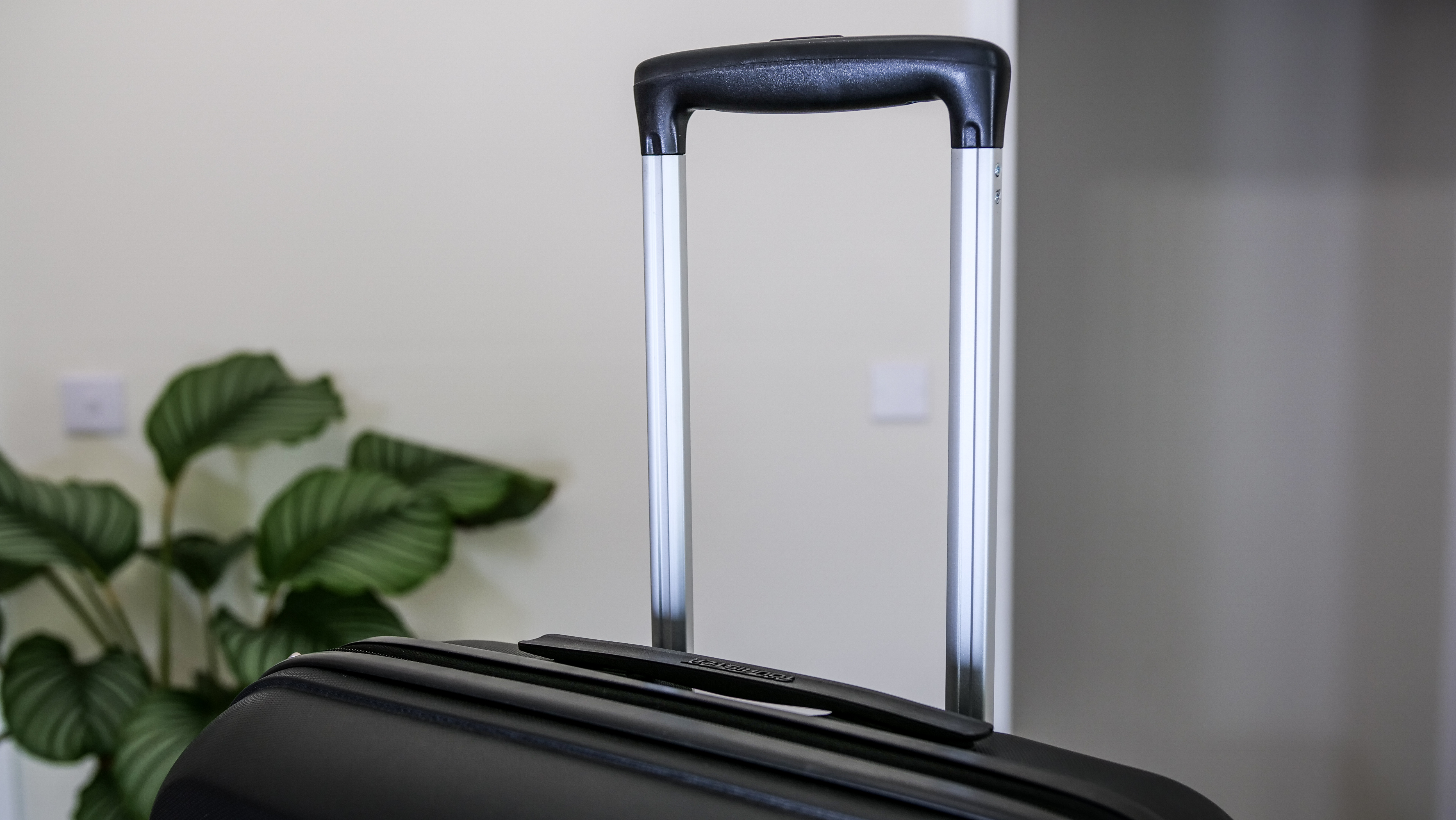 American Tourister Bon Air Hardside Tele Handle American Tourister Bon Air Hardside Tele Handle