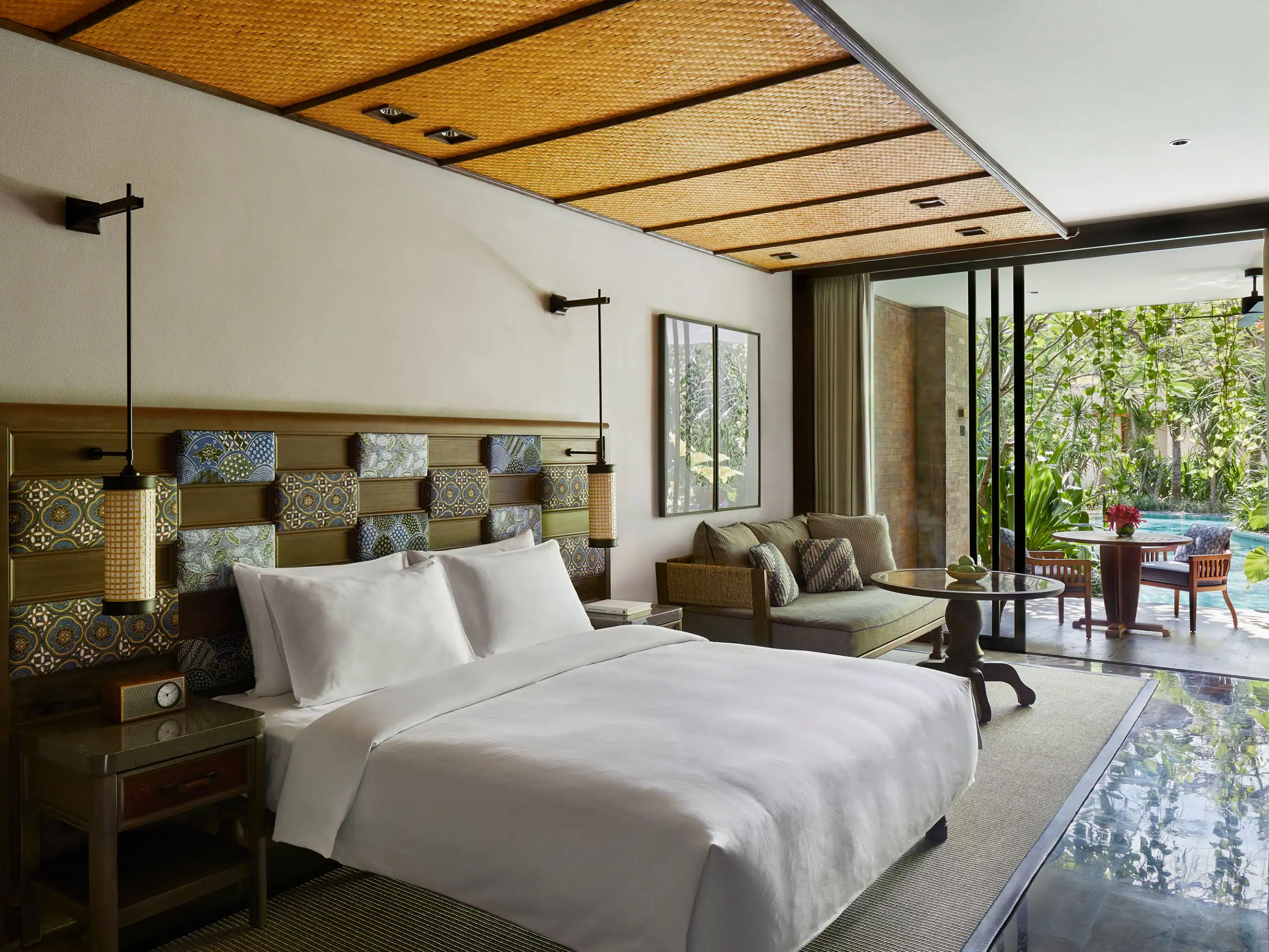 Andaz Bali Sunrays Deluxe Lagoon Room Andaz Bali Sunrays Deluxe Lagoon Room