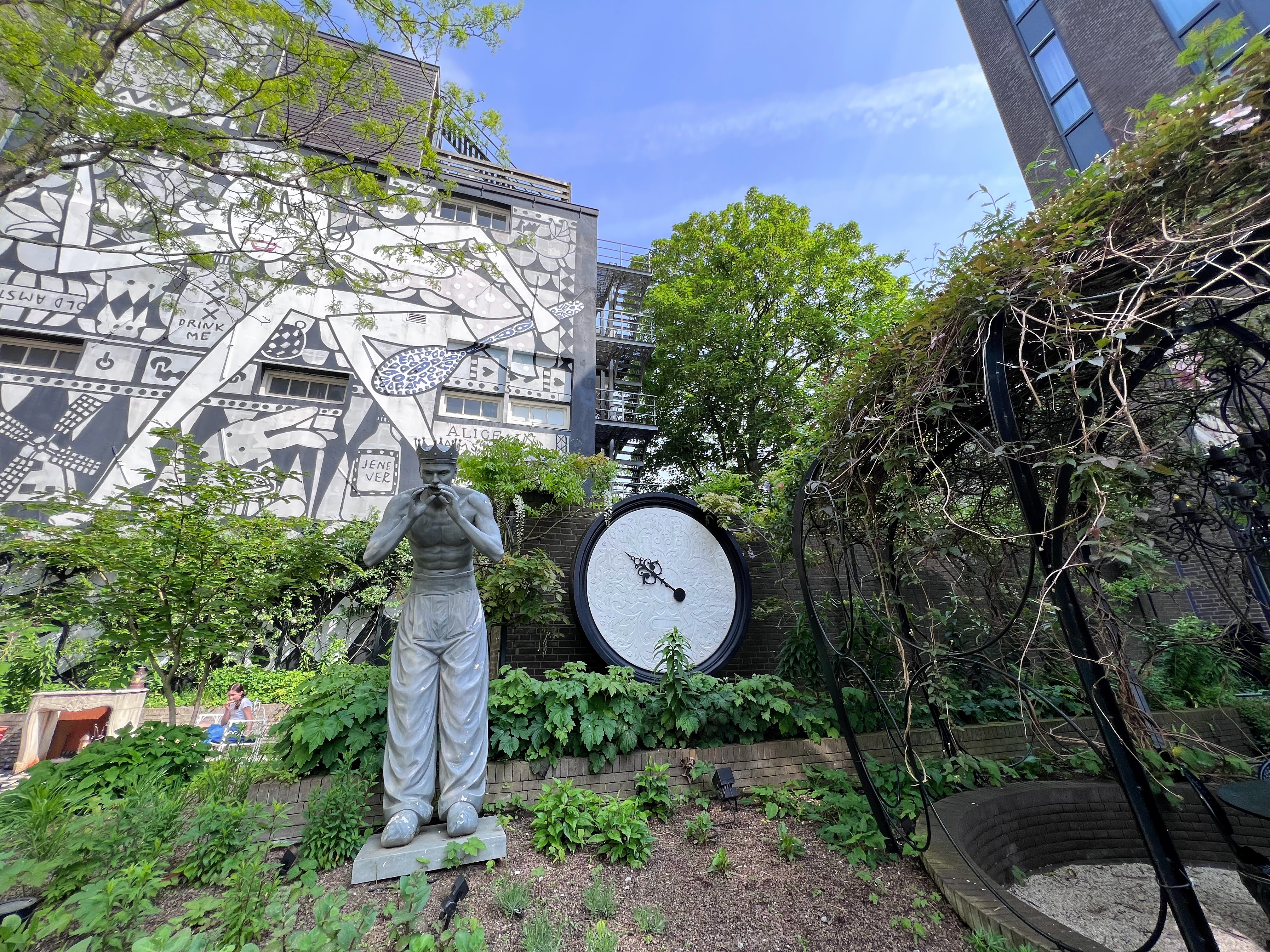Andaz statue in the meditation garden Andaz statue in the meditation garden