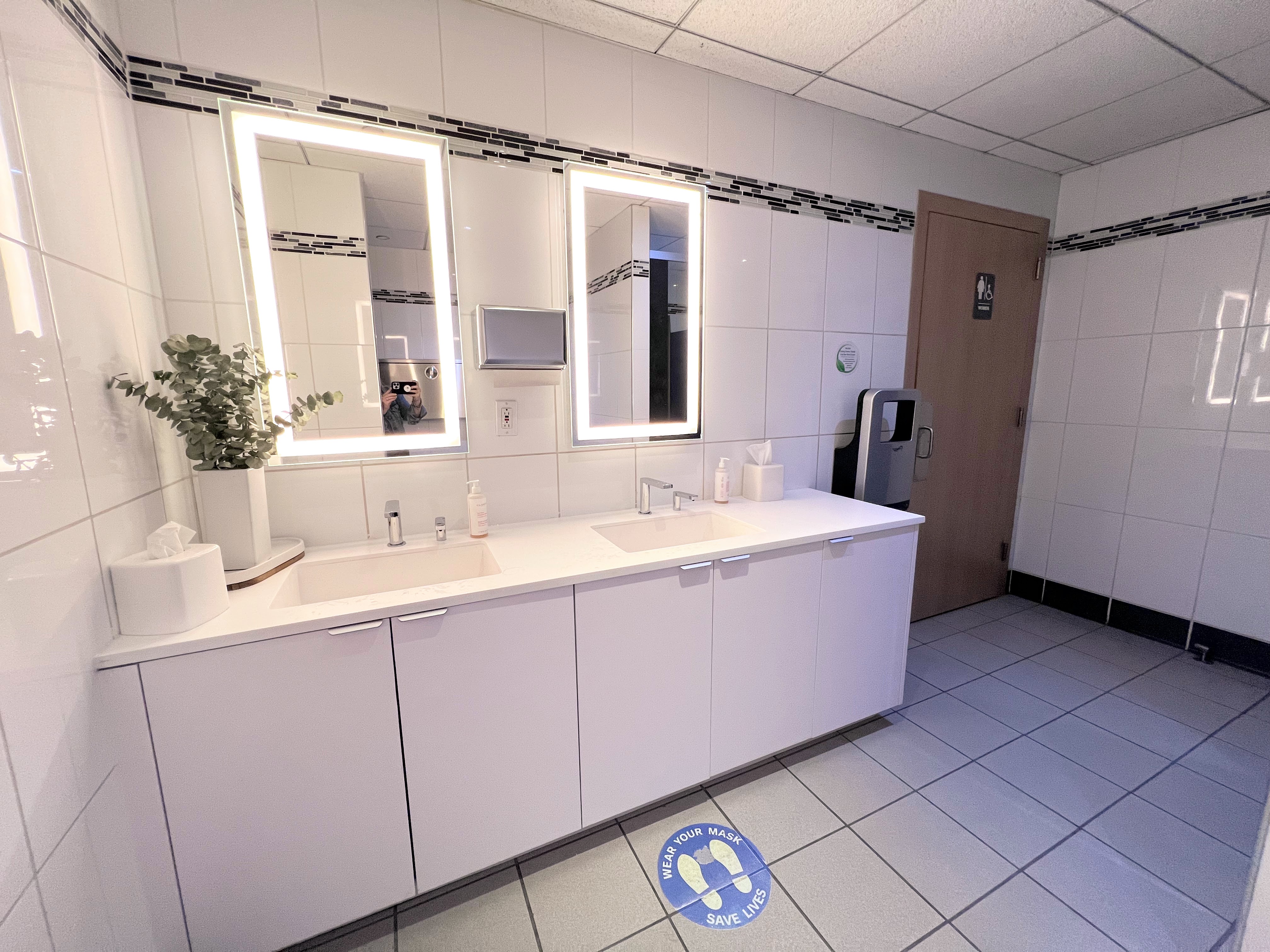 Bathroom at Air France lounge JFK Bathroom at Air France lounge JFK