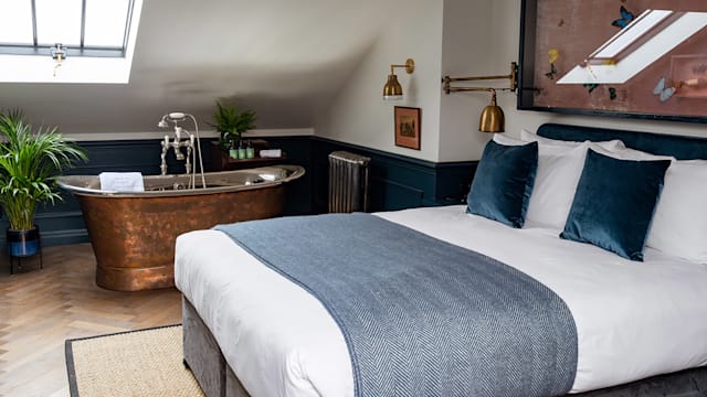 Bull and Last Faraday Room