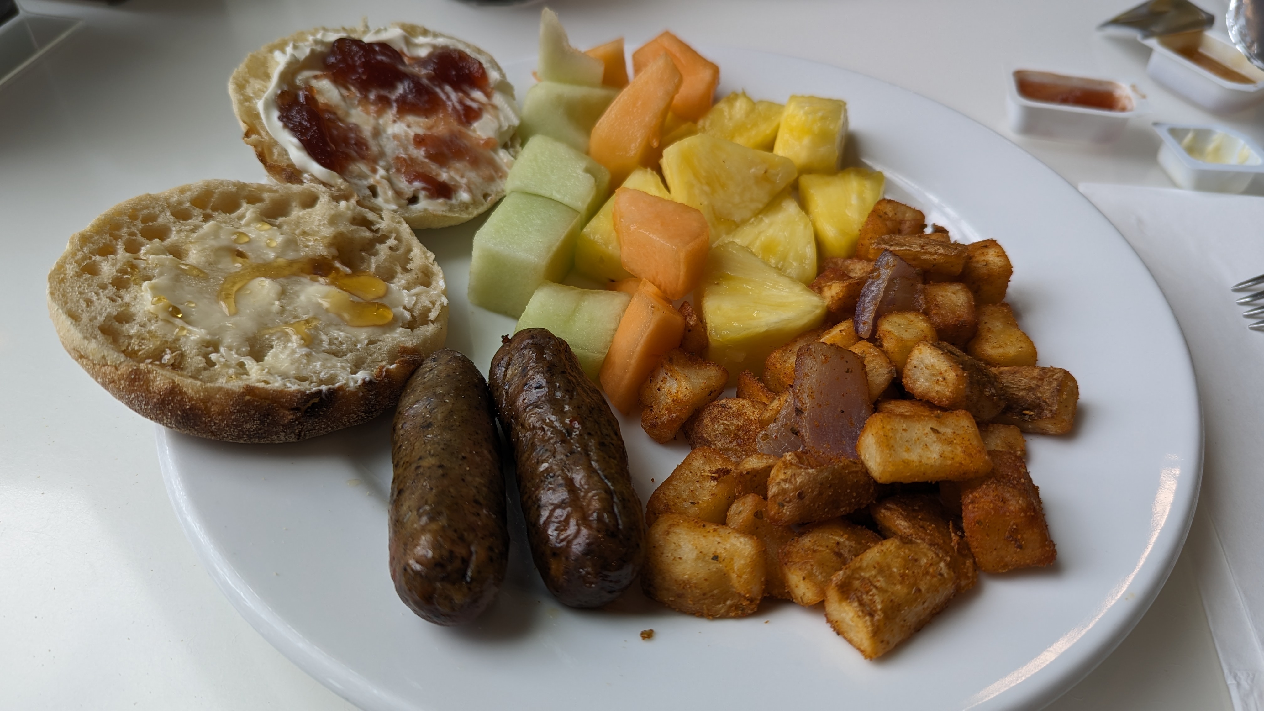 Embassy Suites by Hilton The Woodlands at Hughes Landing food and beverage breakfast buffet fruit plate