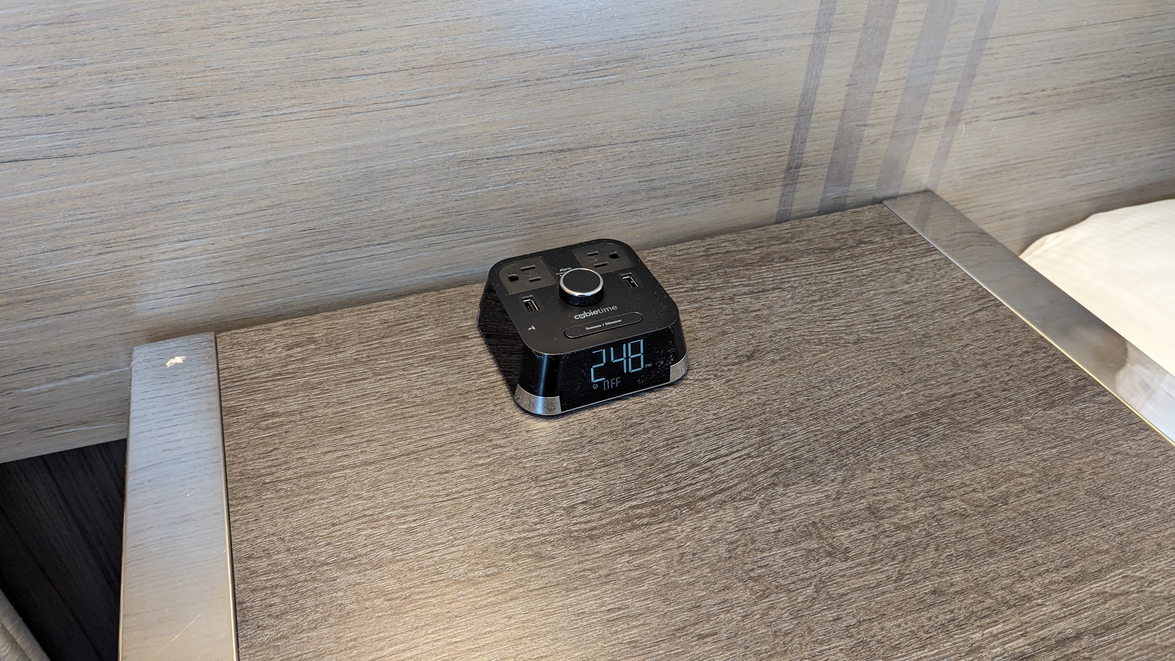 Embassy Suites by Hilton The Woodlands at Hughes Landing room bedroom nightstand