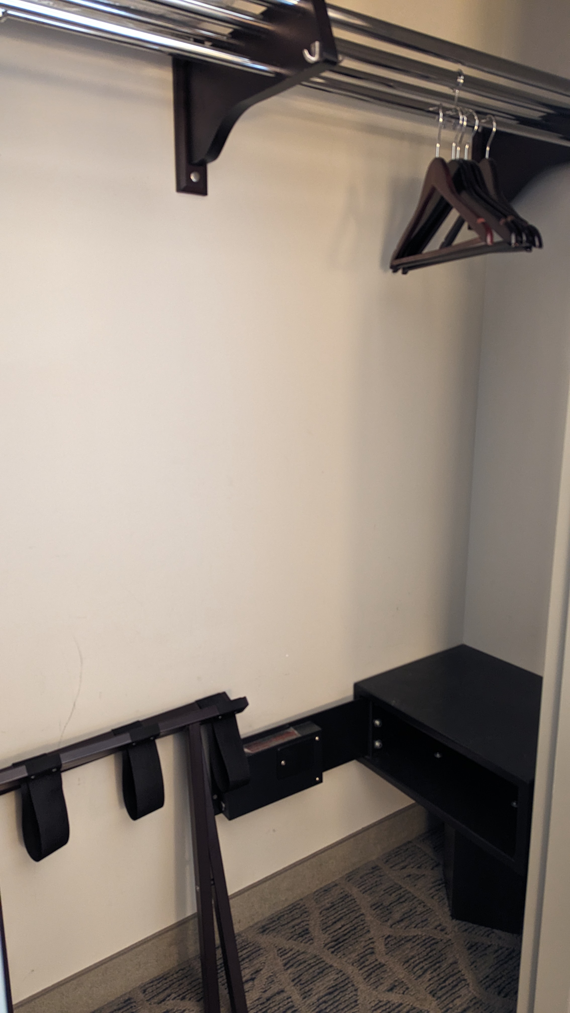 Embassy Suites by Hilton The Woodlands at Hughes Landing room closet