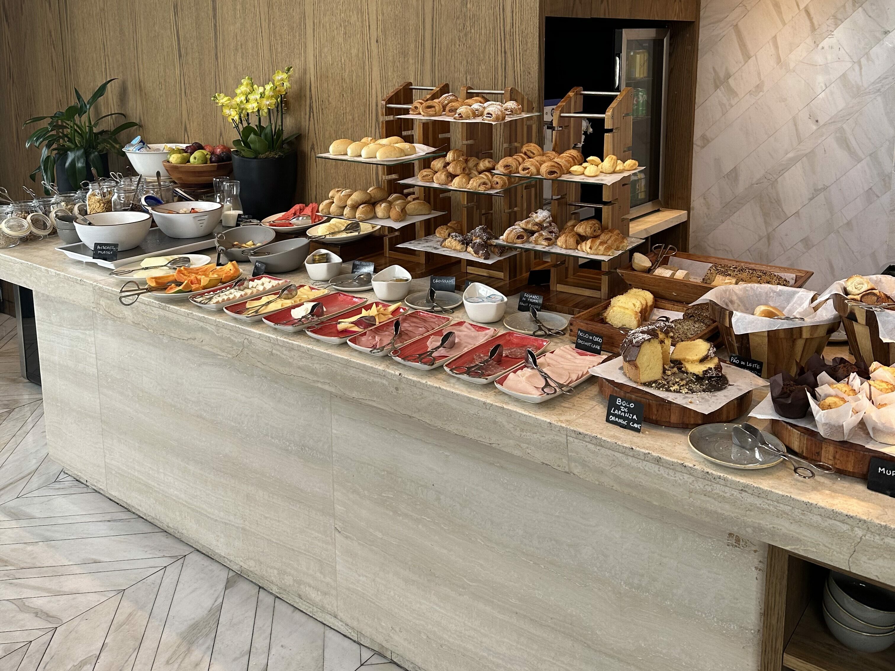 Grand Hyatt Sao Paulo lounge club breakfast buffet Grand Hyatt Sao Paulo lounge club breakfast buffet