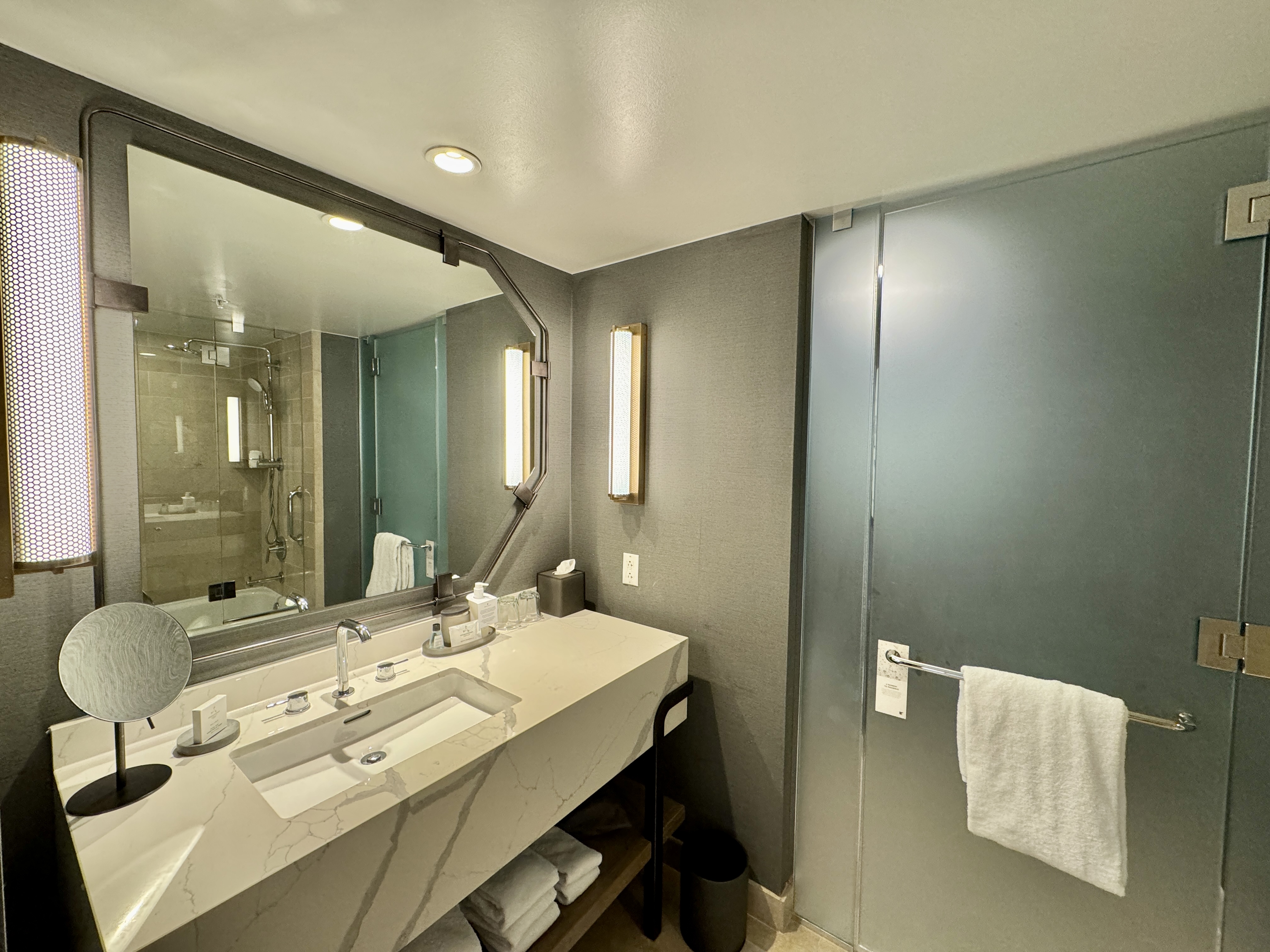 JW Marriott Orlando Grande Lakes Bathroom Vanity JW Marriott Orlando Grande Lakes Bathroom Vanity