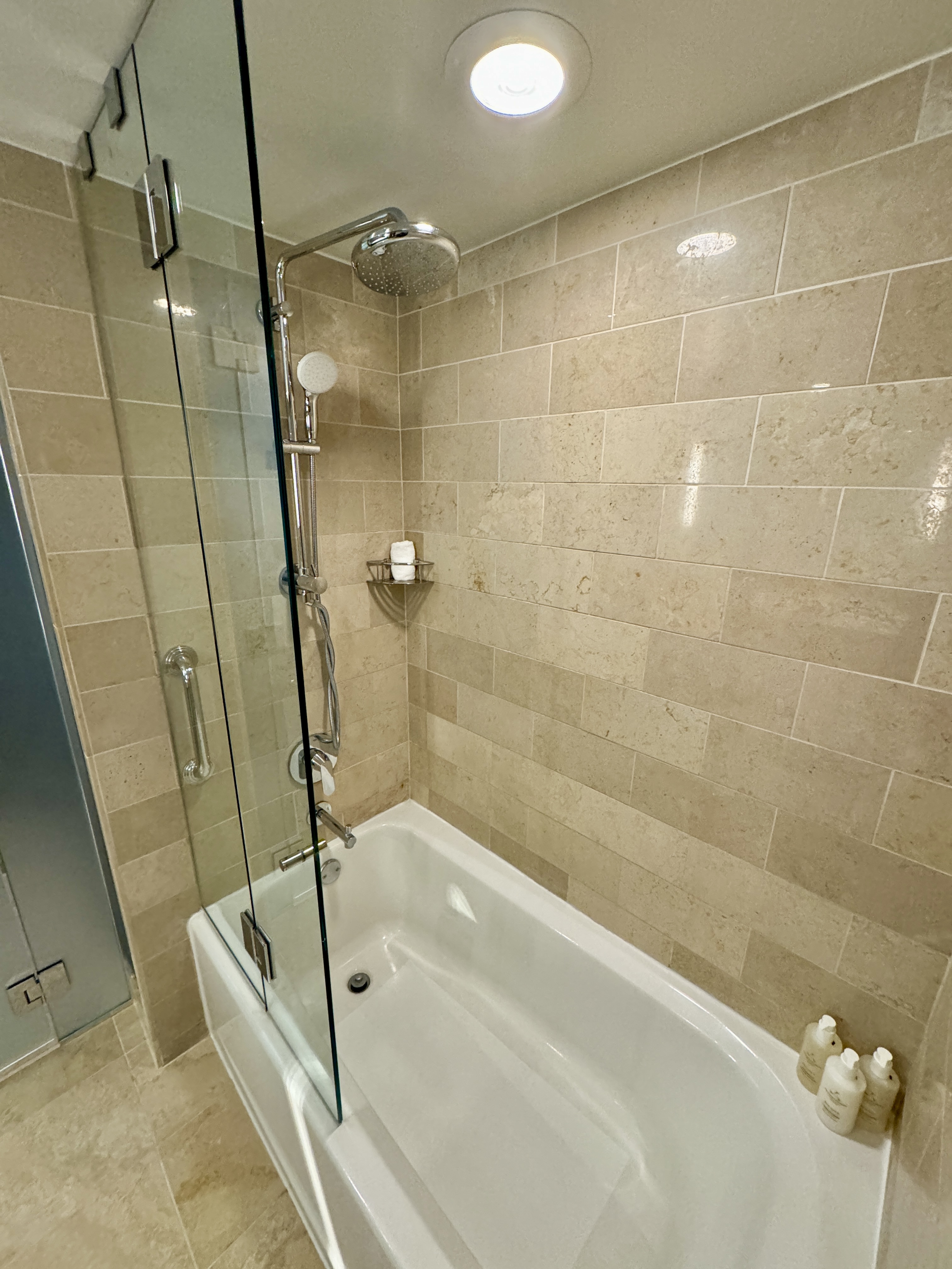 JW Marriott Orlando Grande Lakes Shower JW Marriott Orlando Grande Lakes Shower
