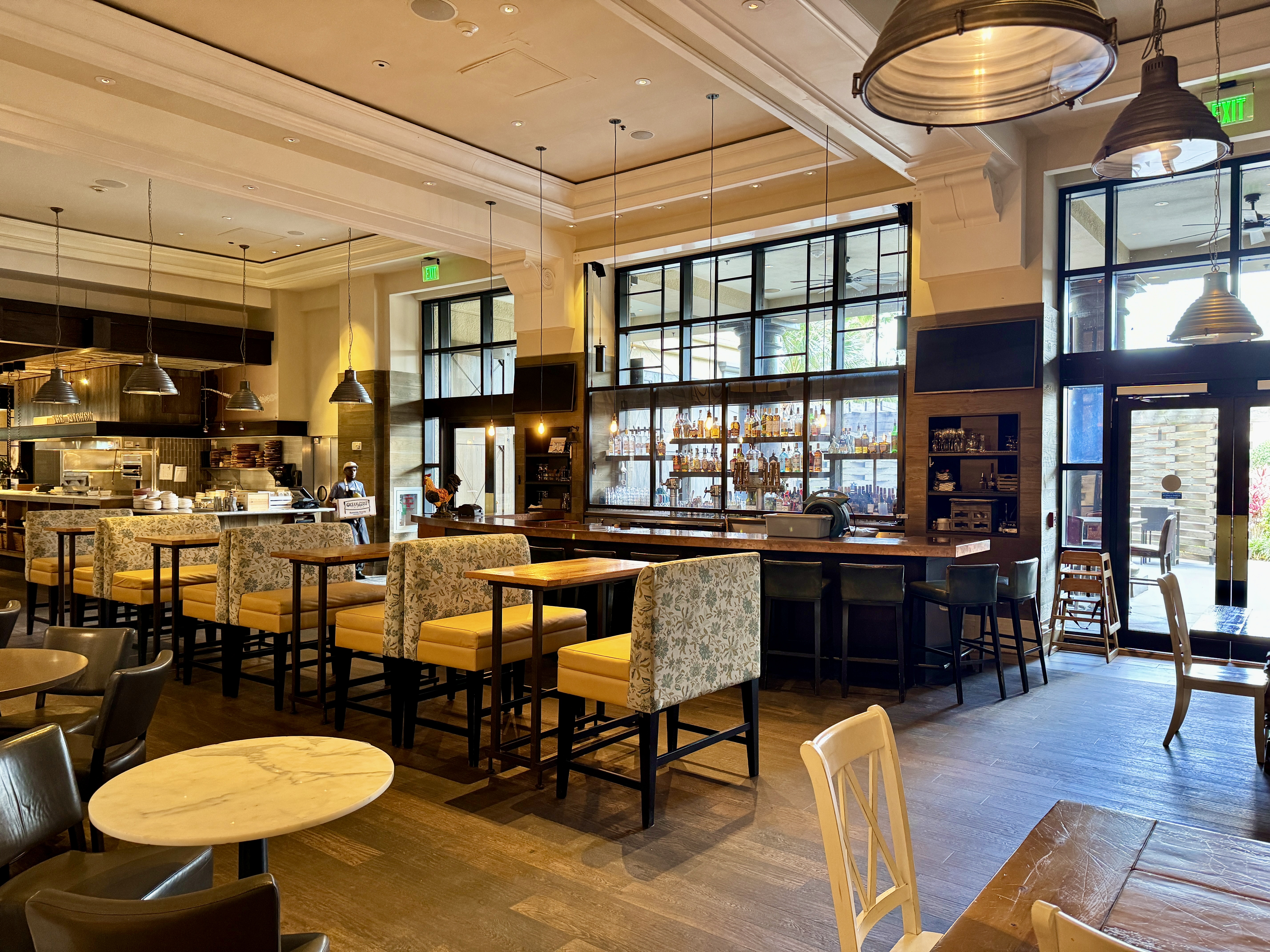JW Marriott Orlando Grande Lakes Whisper Creek Farm Seating and Bar JW Marriott Orlando Grande Lakes Whisper Creek Farm Seating and Bar