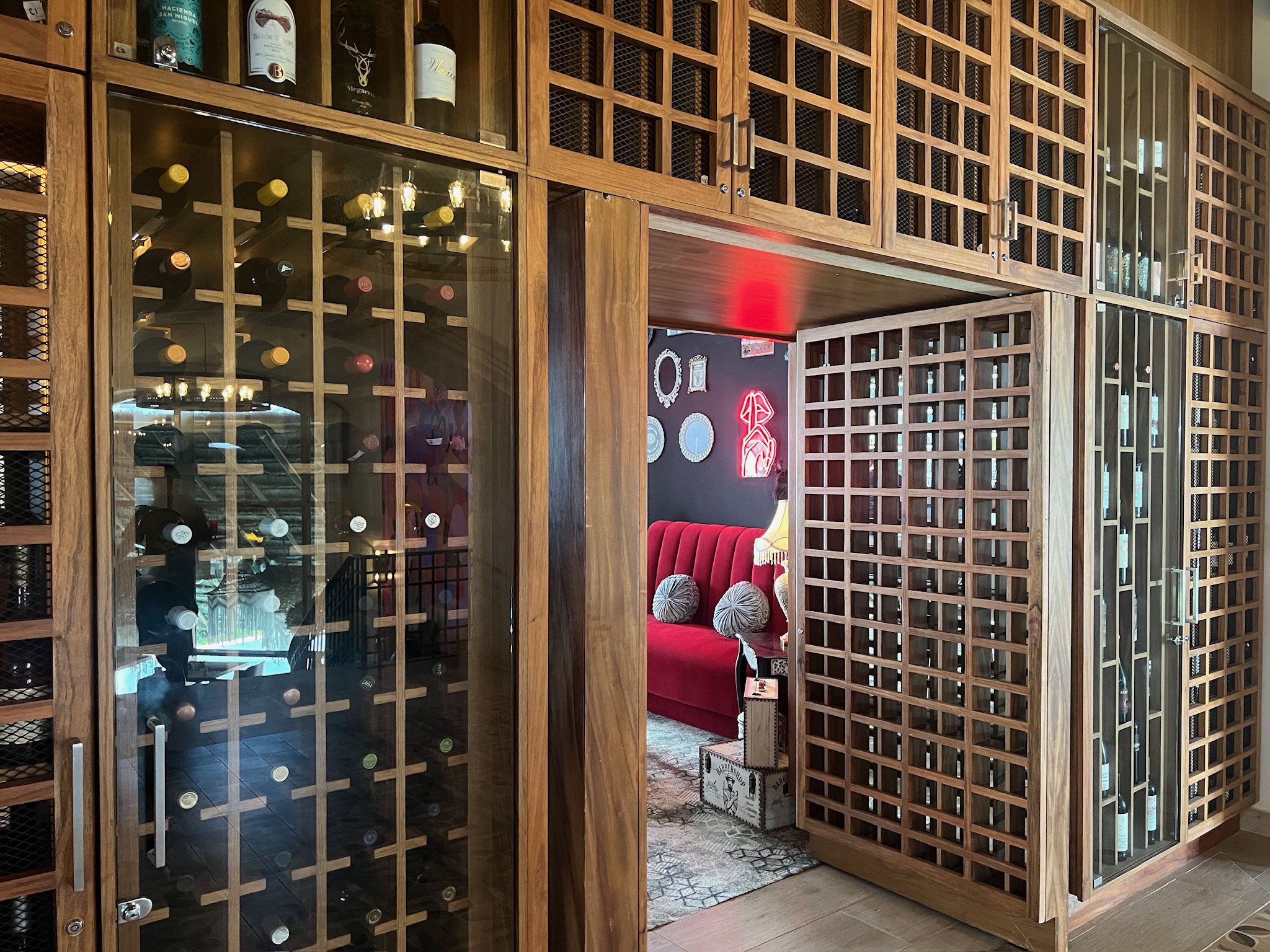JW Marriott Cancun speakeasy