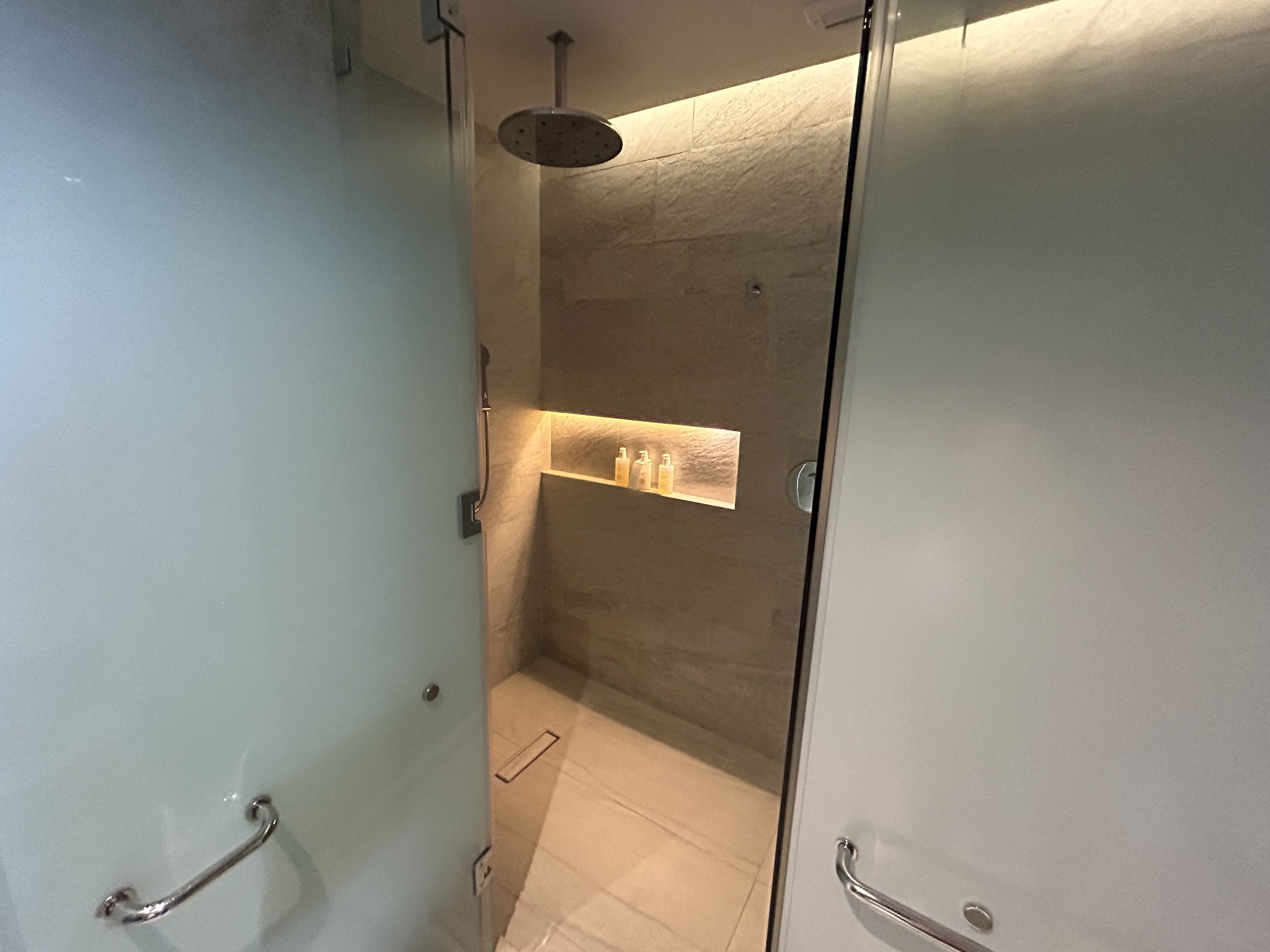 JW Marriott Cancun Shower