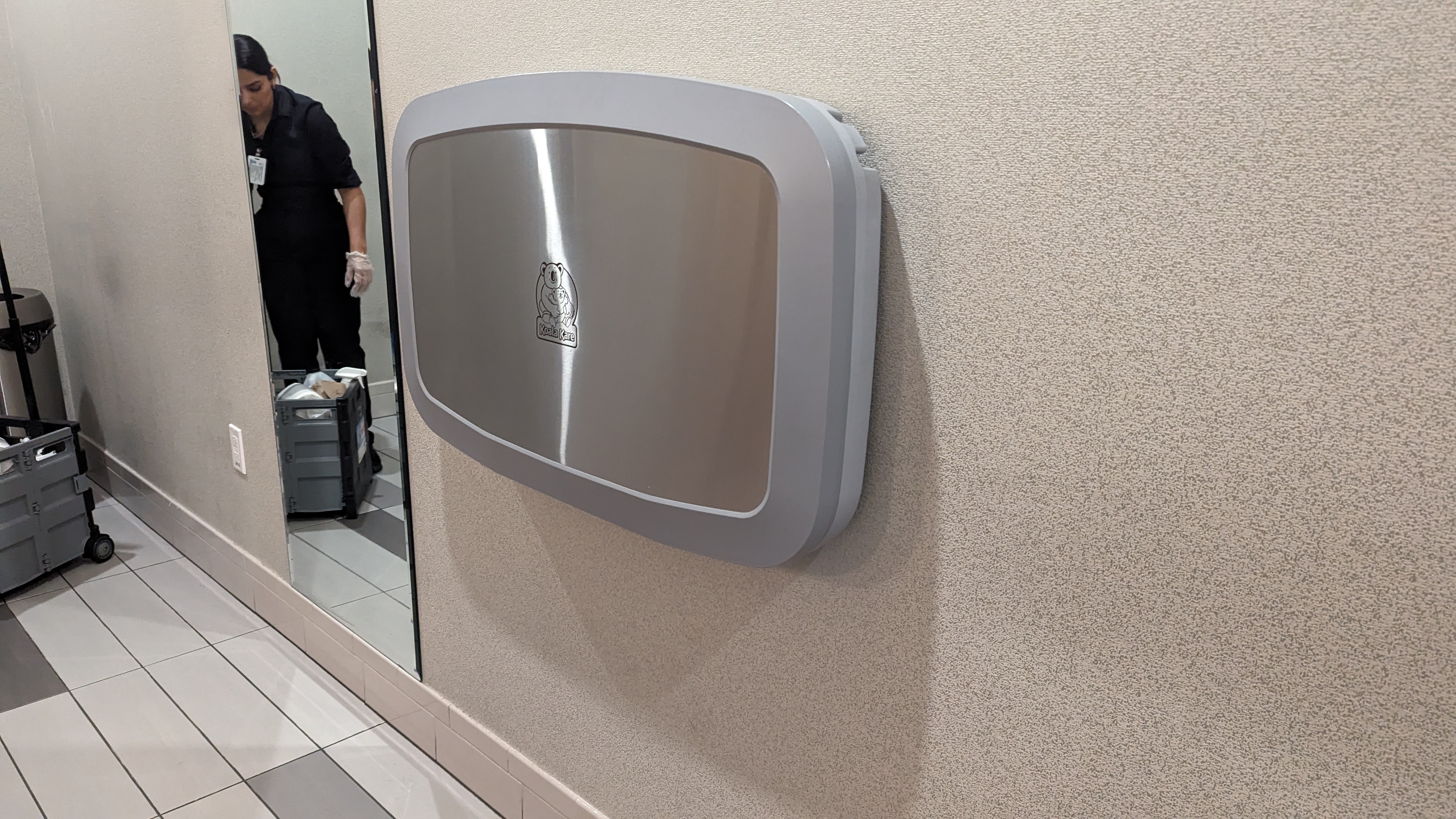 MCO Terminal B The Club MCO Gates 70 99 bathroom changing table