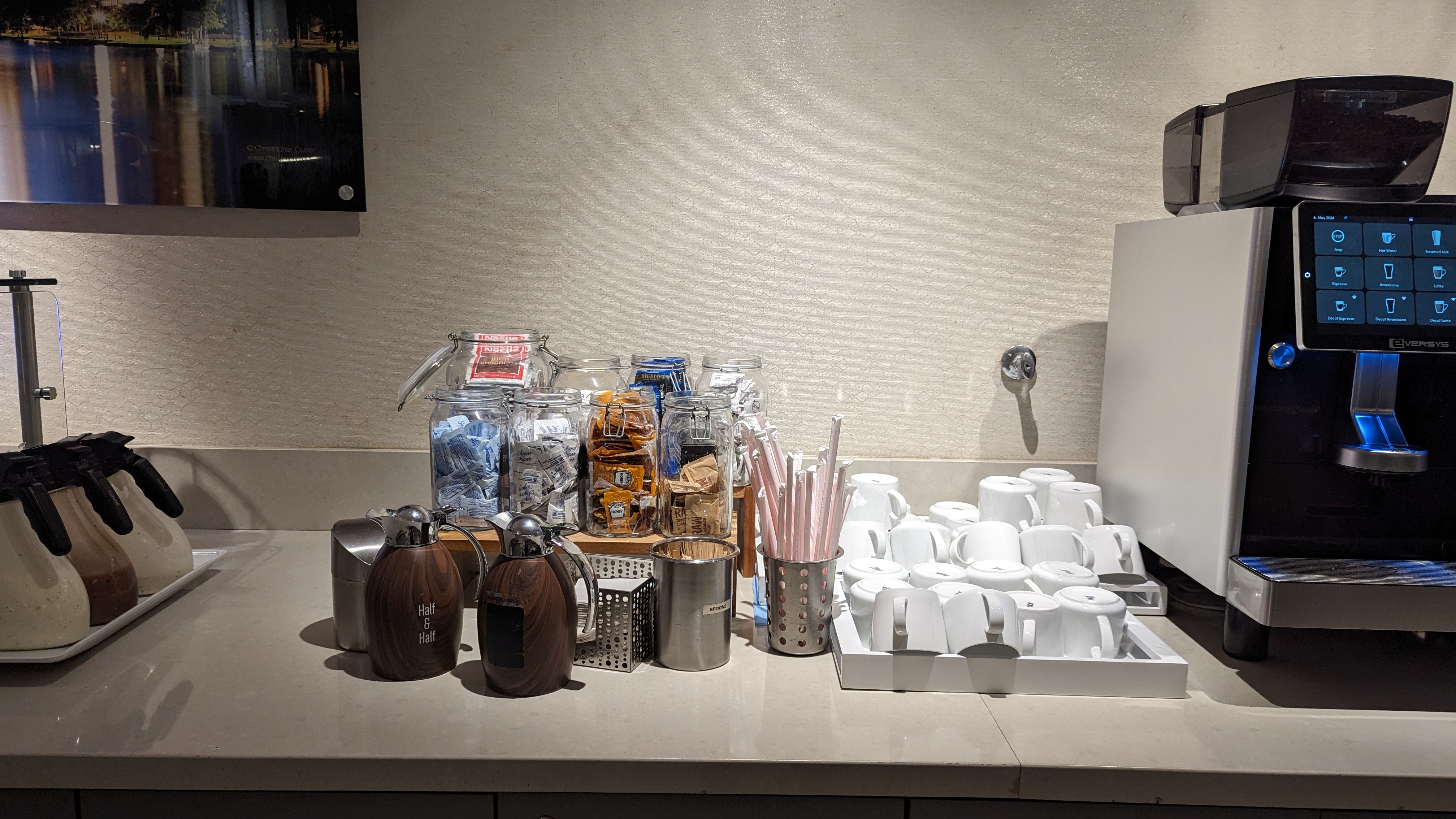 MCO Terminal B The Club MCO Gates 70 99 buffet coffee station
