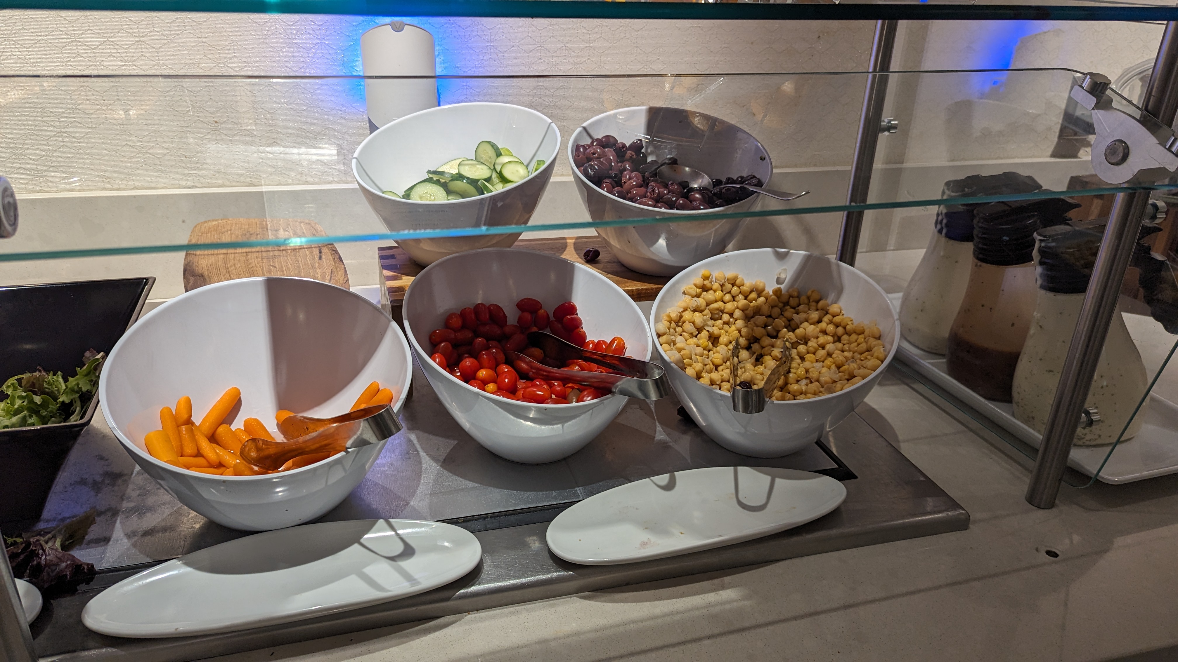 MCO Terminal B The Club MCO Gates 70 99 buffet vegetables