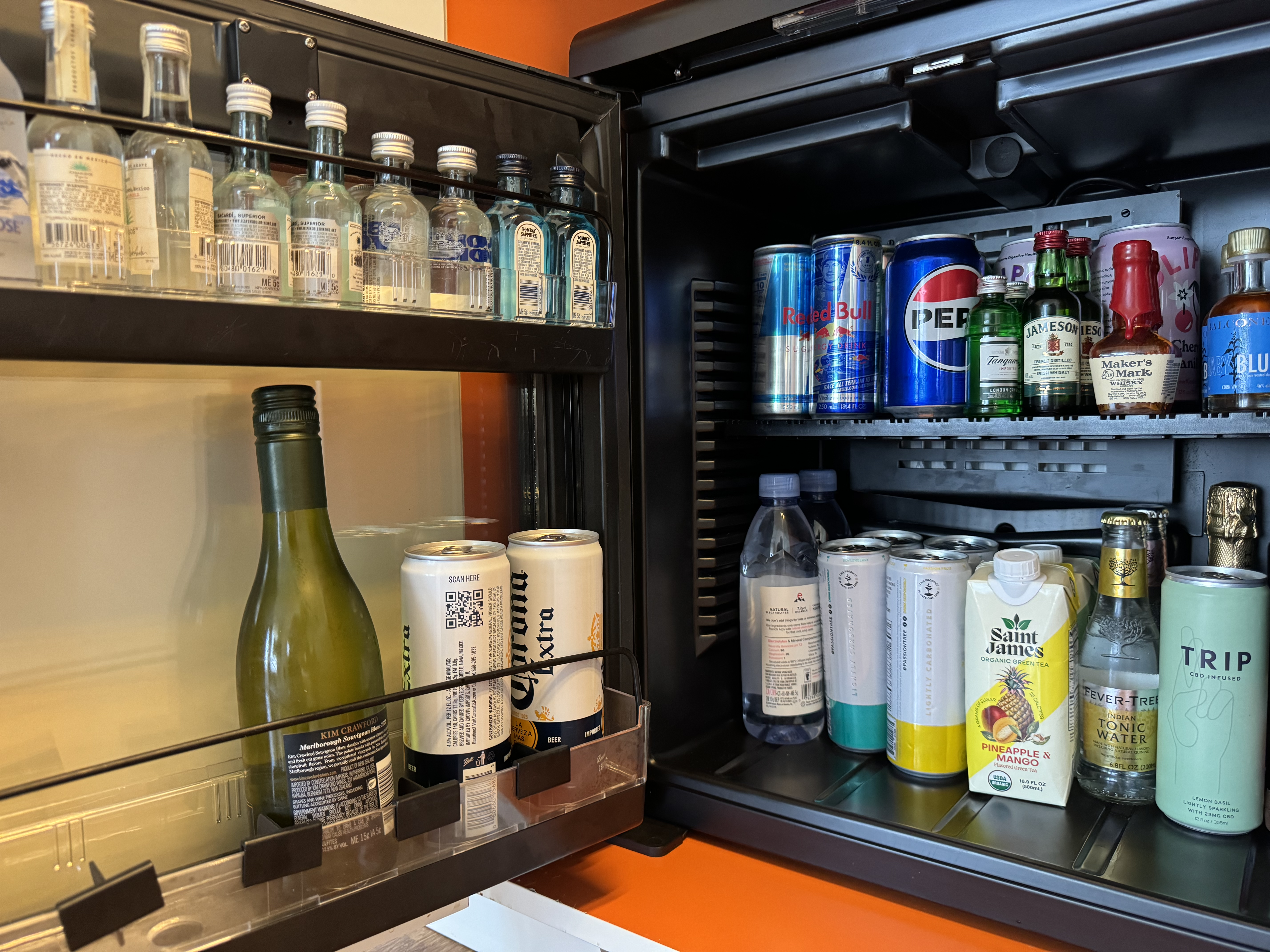 Mondrian Los Angeles deluxe studio suite minifridge contents Mondrian Los Angeles deluxe studio suite minifridge contents