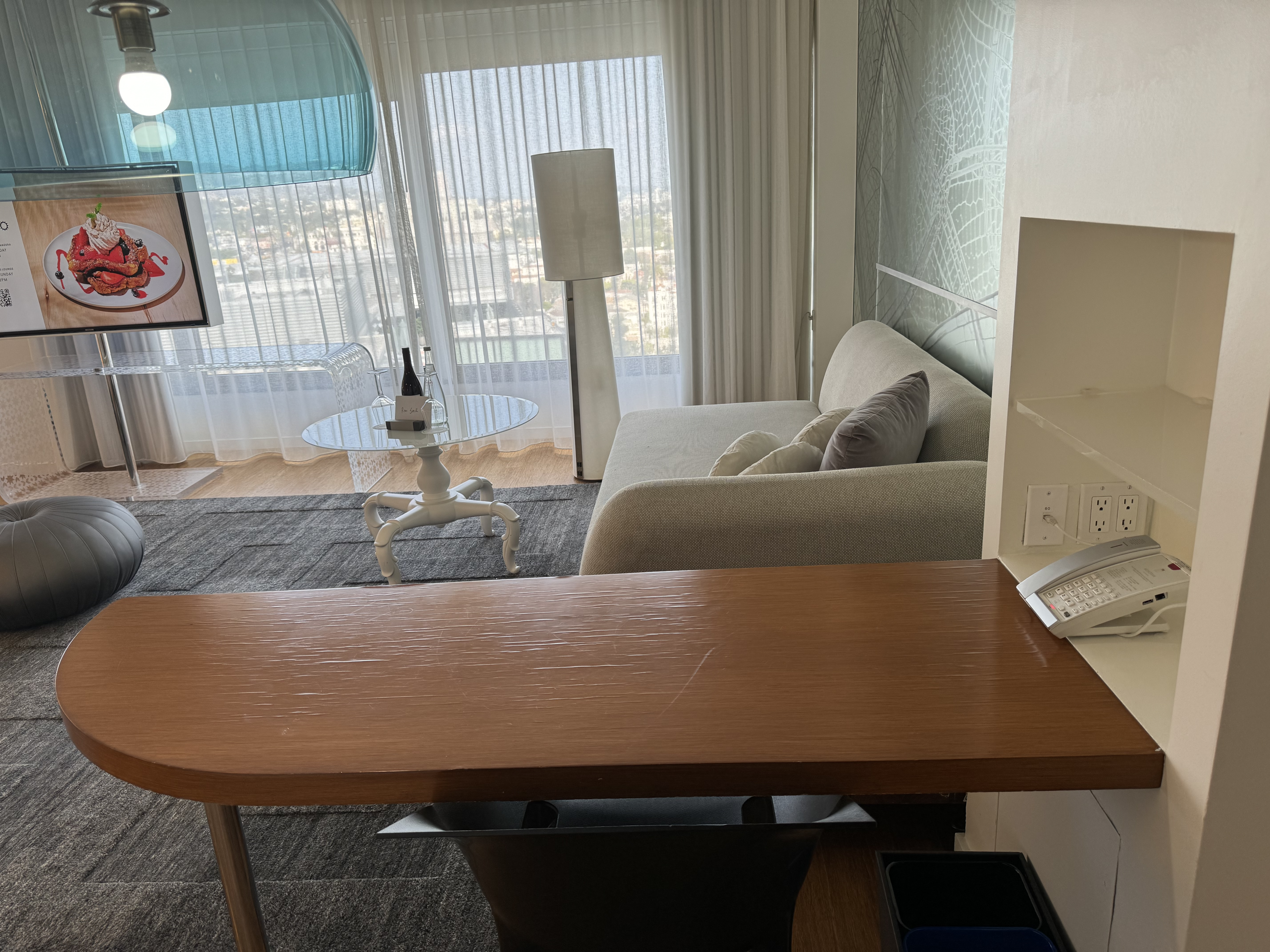 Mondrian Los Angeles deluxe studio suite sitting area Mondrian Los Angeles deluxe studio suite sitting area