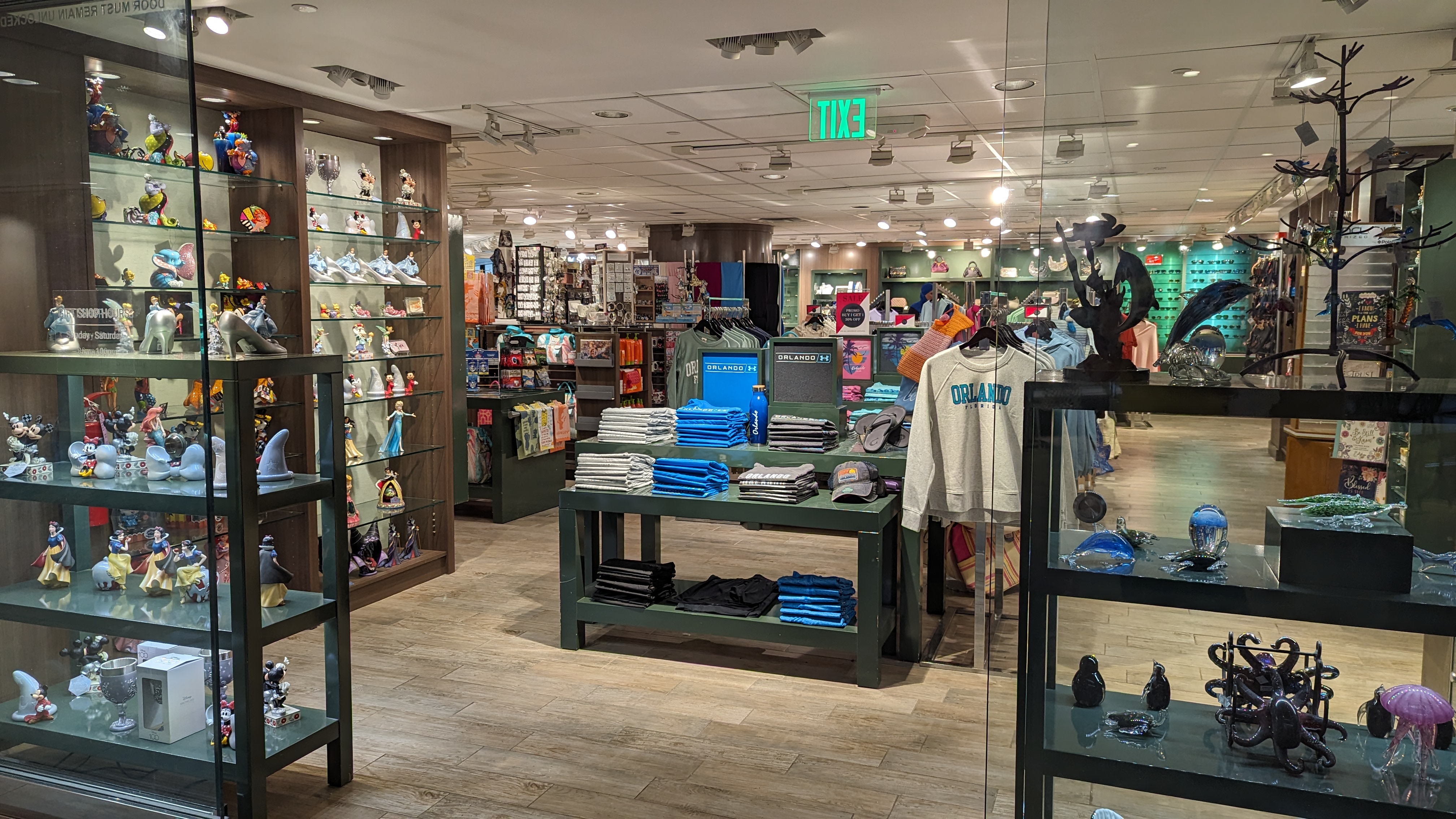 Orlando World Center Marriott amenities gift shop Orlando World Center Marriott amenities gift shop