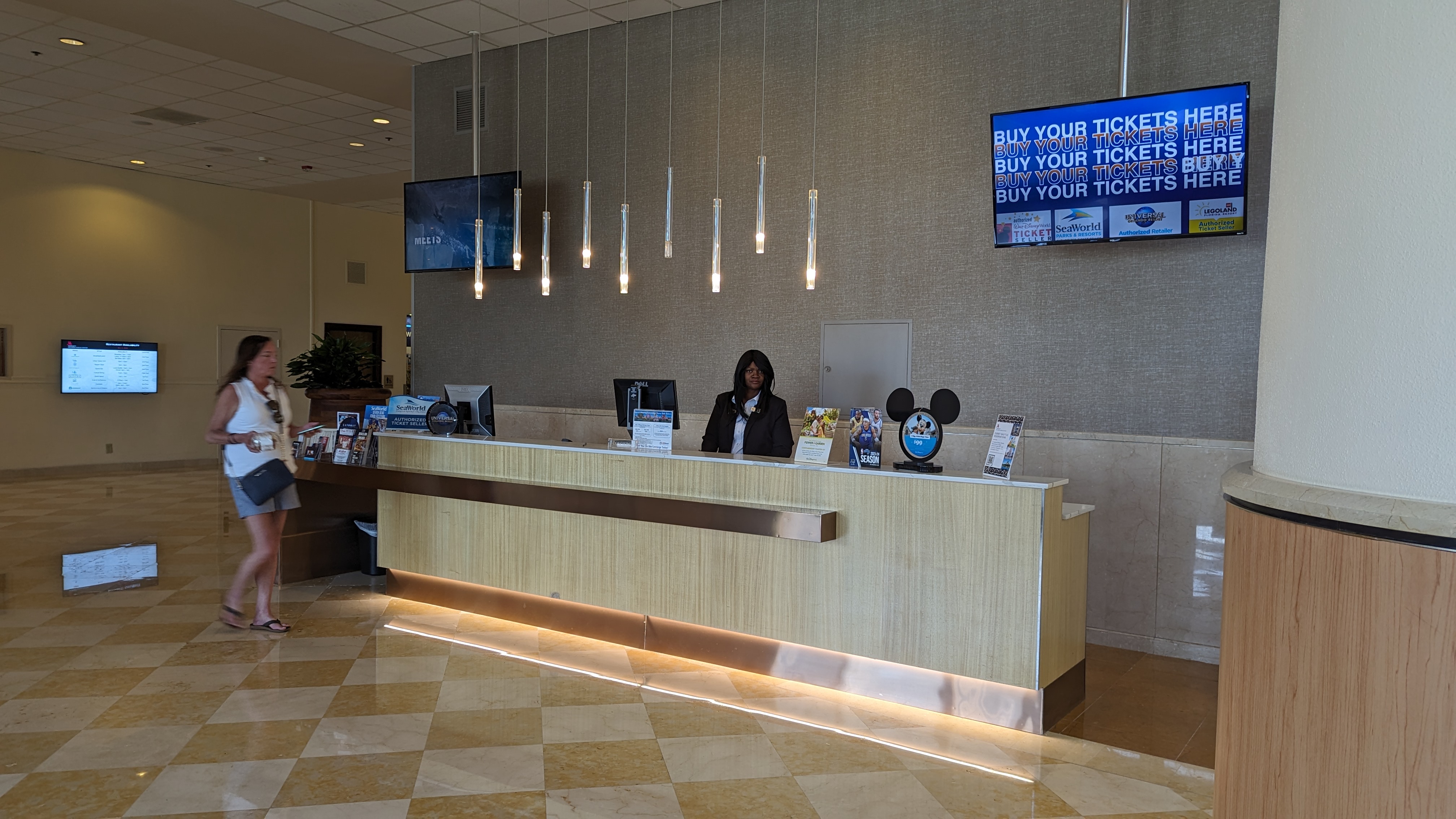 Orlando World Center Marriott amenities information desk Orlando World Center Marriott amenities information desk