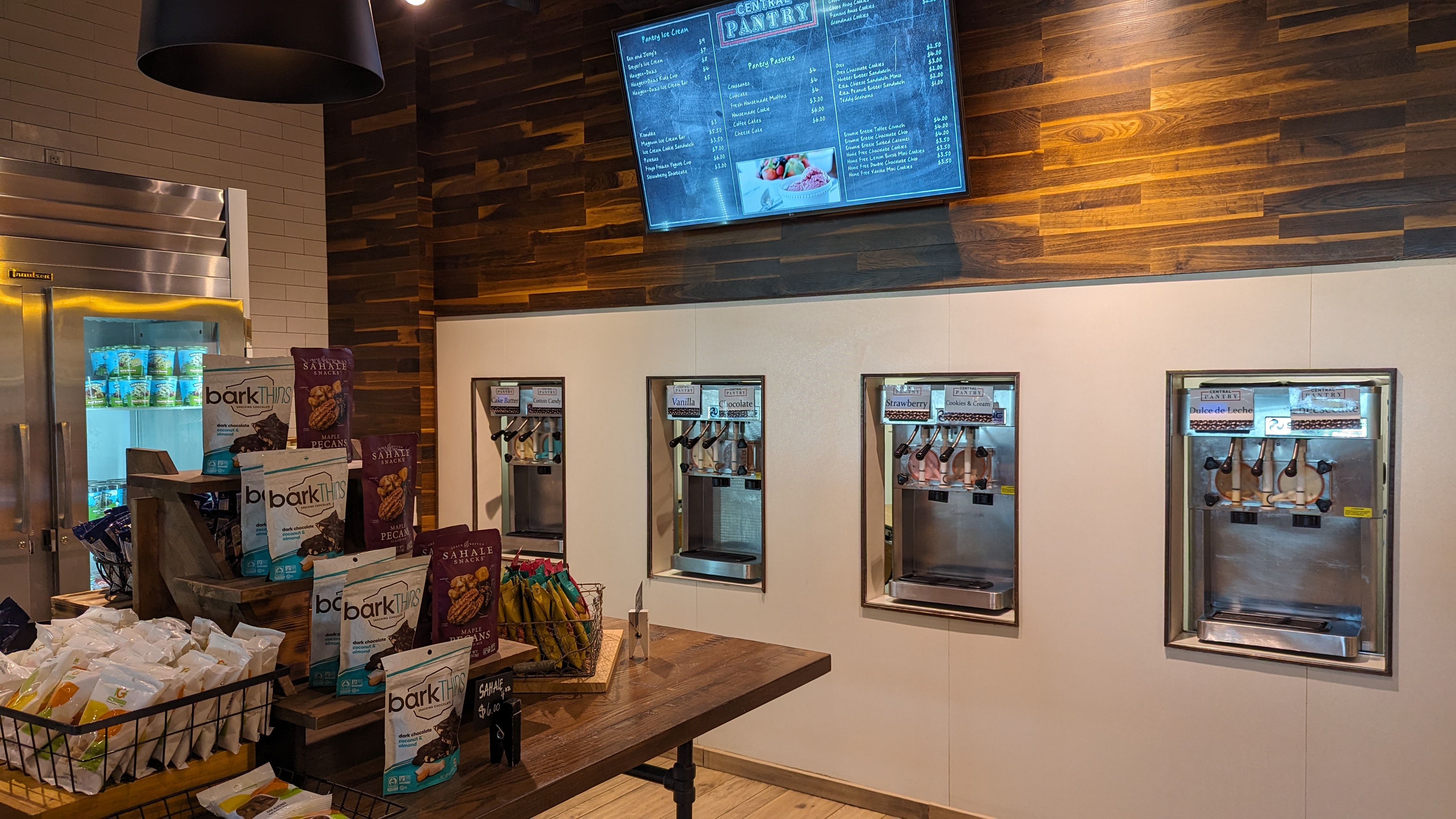 Orlando World Center Marriott food and beverage pantry soft serve Orlando World Center Marriott food and beverage pantry soft serve