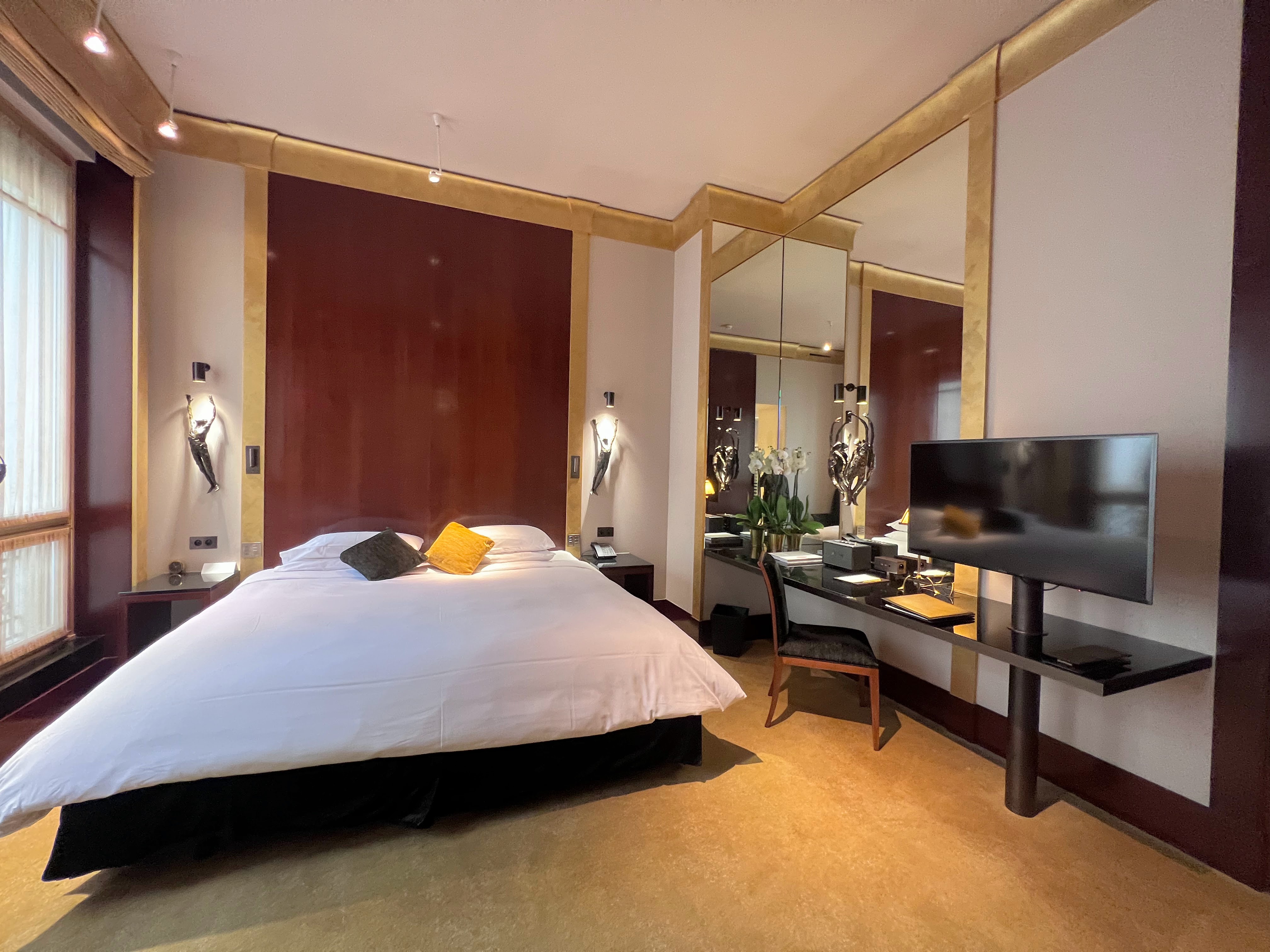 Park Hyatt Paris king deluxe room
