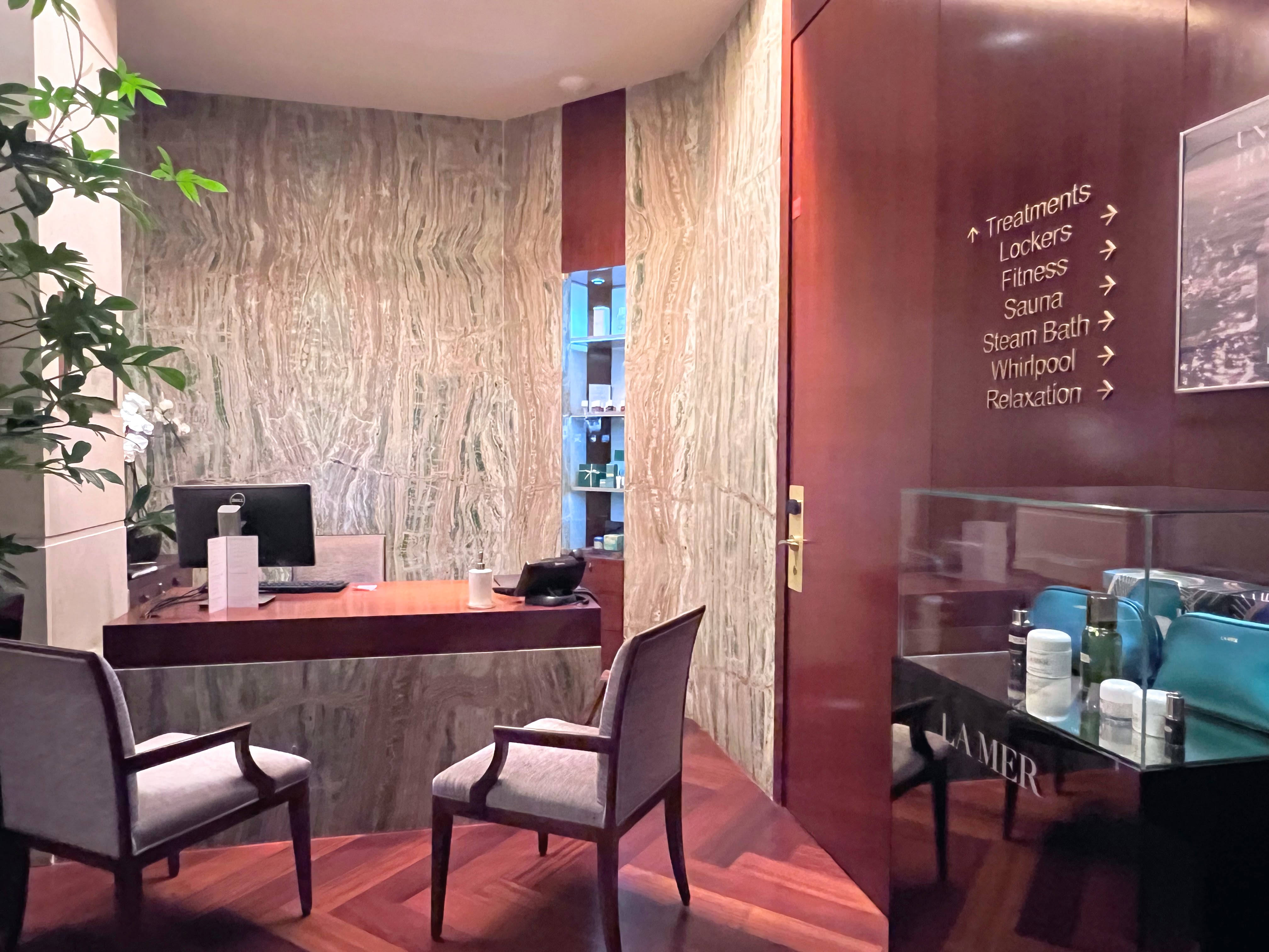 Spa front desk at Park Hyatt Paris Spa front desk at Park Hyatt Paris