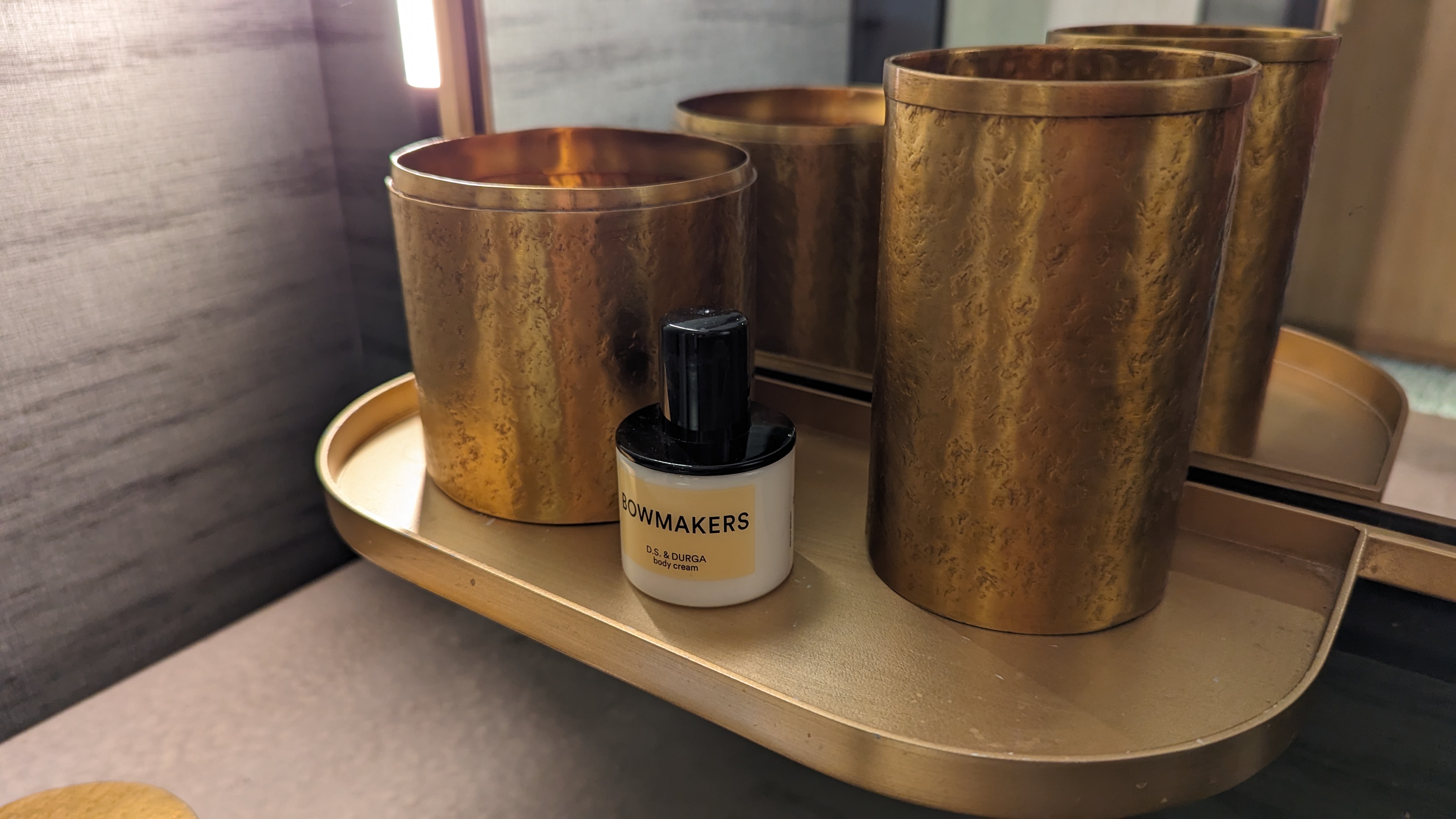 Thompson Austin room bathroom amenities Thompson Austin room bathroom amenities