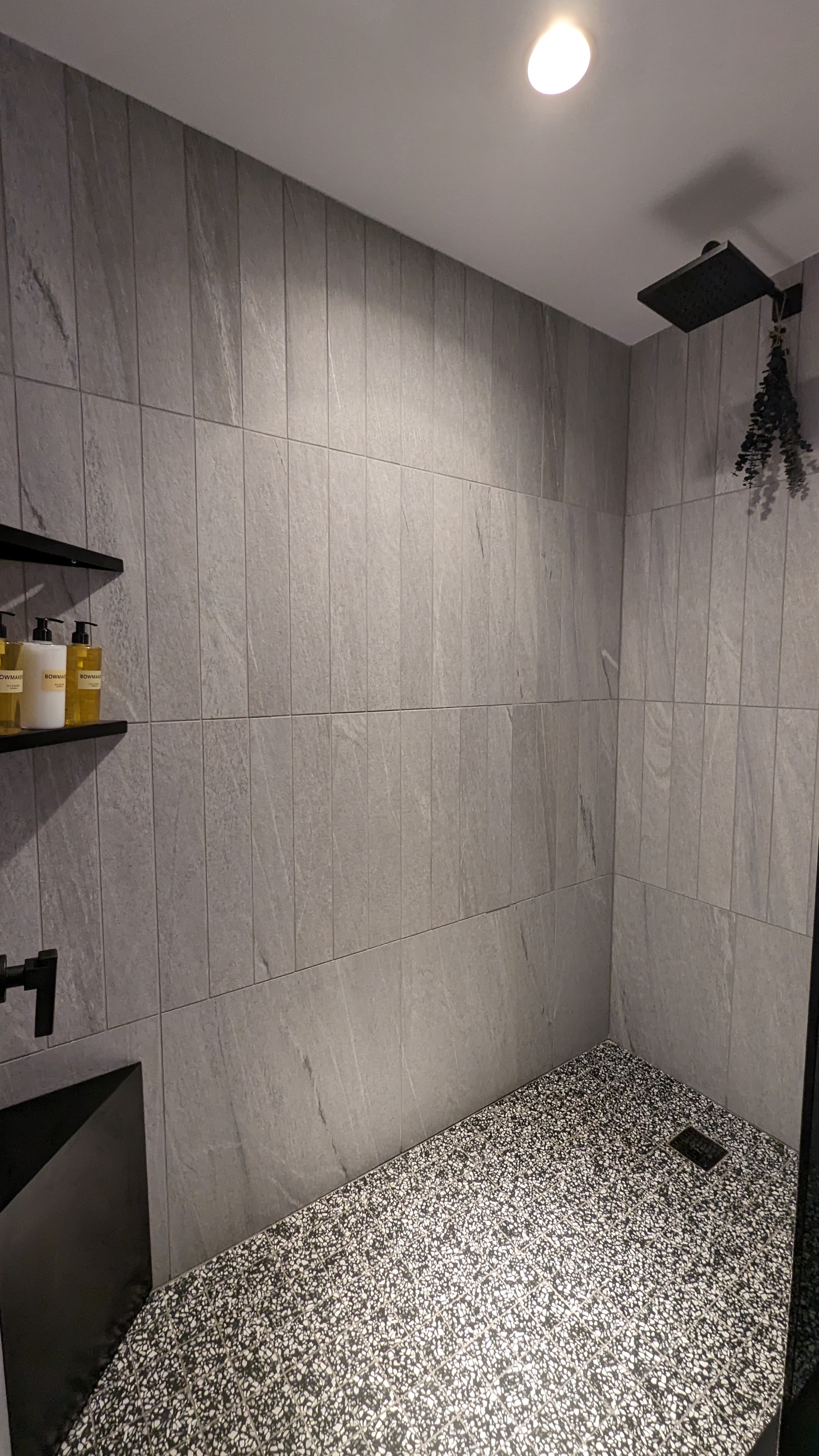 Thompson Austin room bathroom shower Thompson Austin room bathroom shower