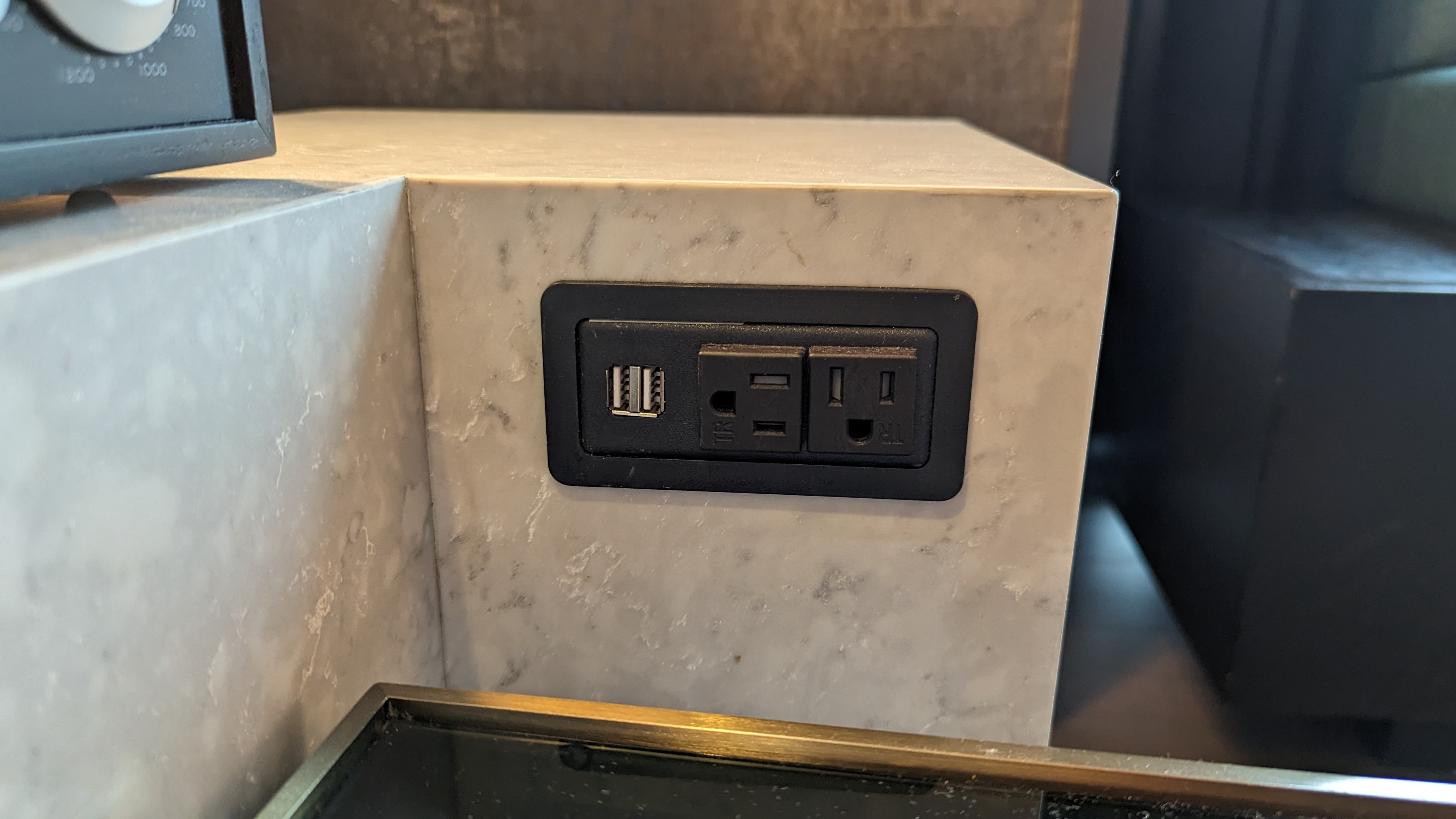 Thompson Austin room bedroom right nightstand outlets Thompson Austin room bedroom right nightstand outlets