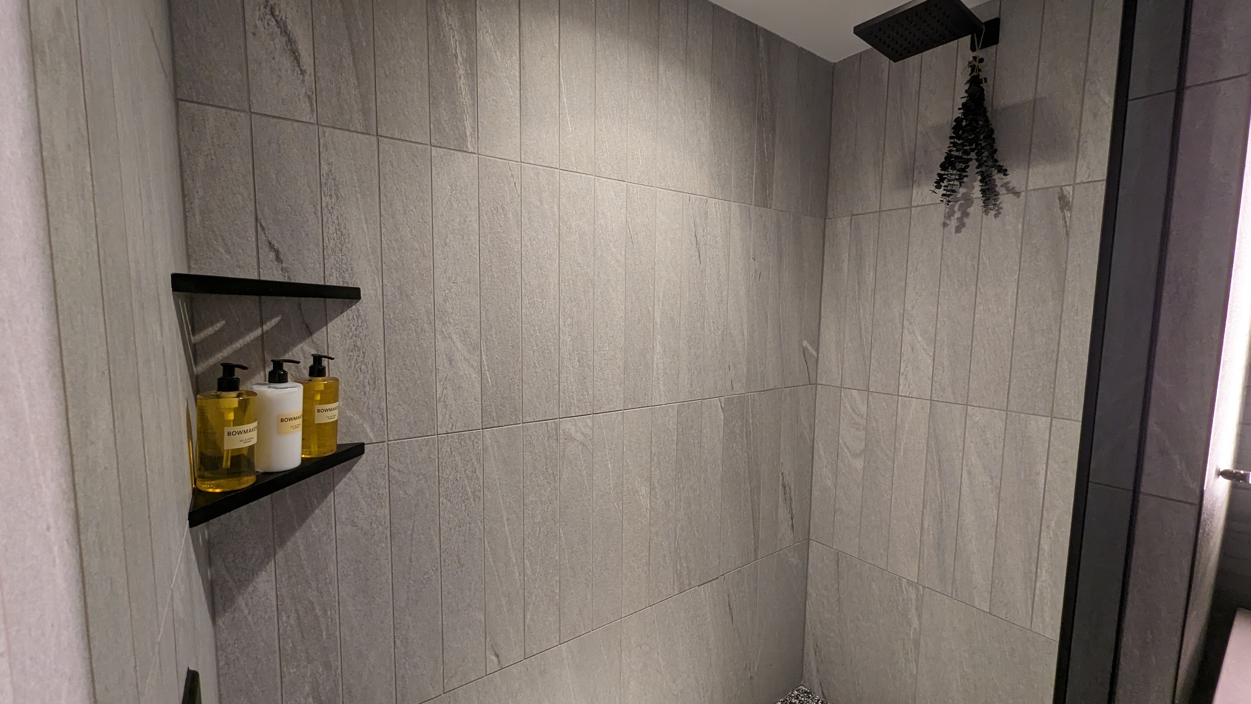 Thompson Austin room bedroom shower Thompson Austin room bedroom shower