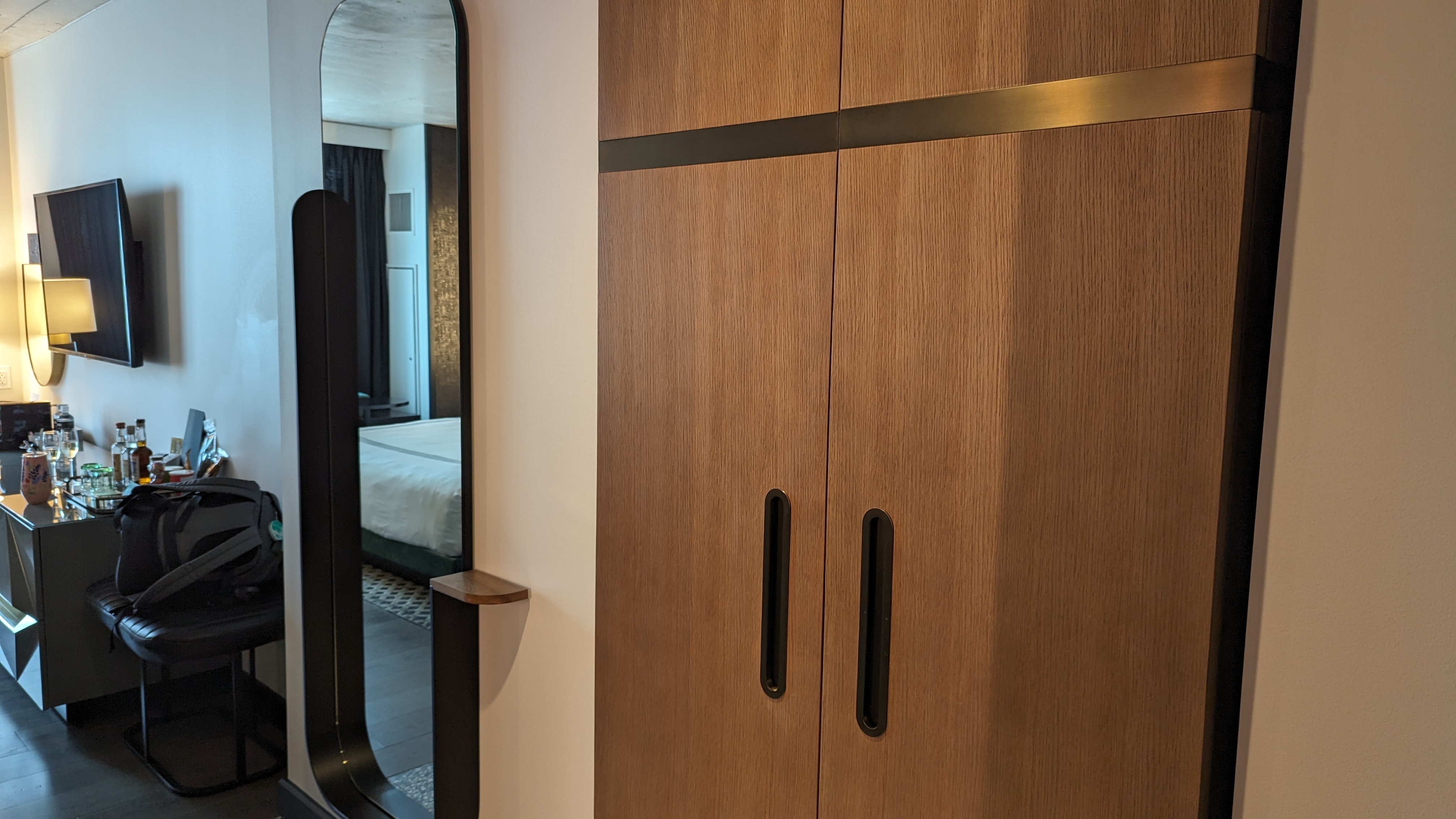 Thompson Austin room entrance closet and mirror Thompson Austin room entrance closet and mirror