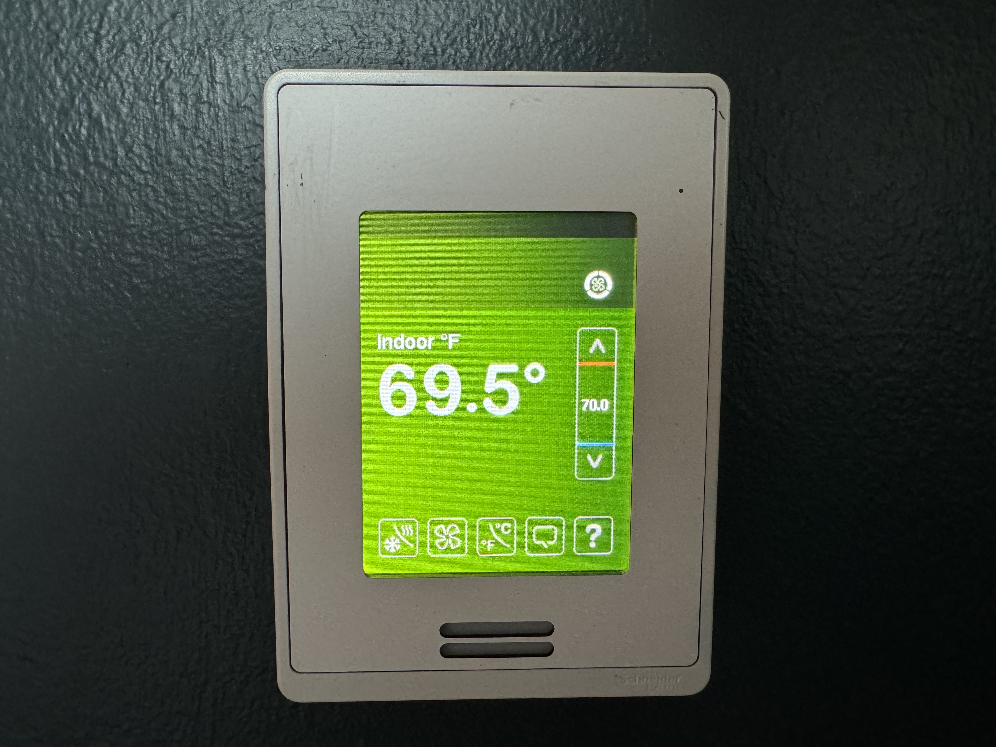 Thompson San Antonio Riverwalk bedroom thermostat Thompson San Antonio Riverwalk bedroom thermostat