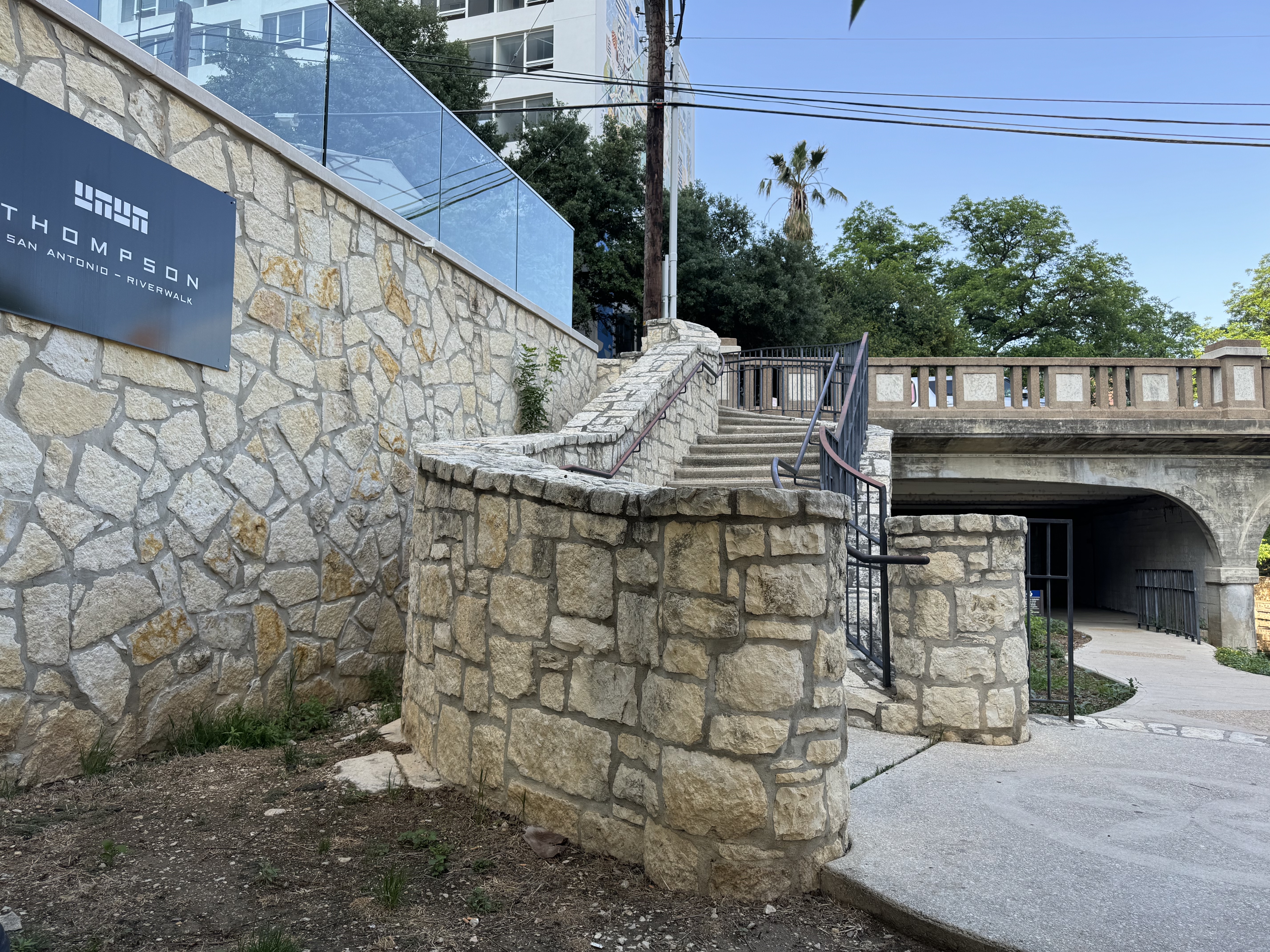 Thompson San Antonio Riverwalk steps to riverwalk Thompson San Antonio Riverwalk steps to riverwalk