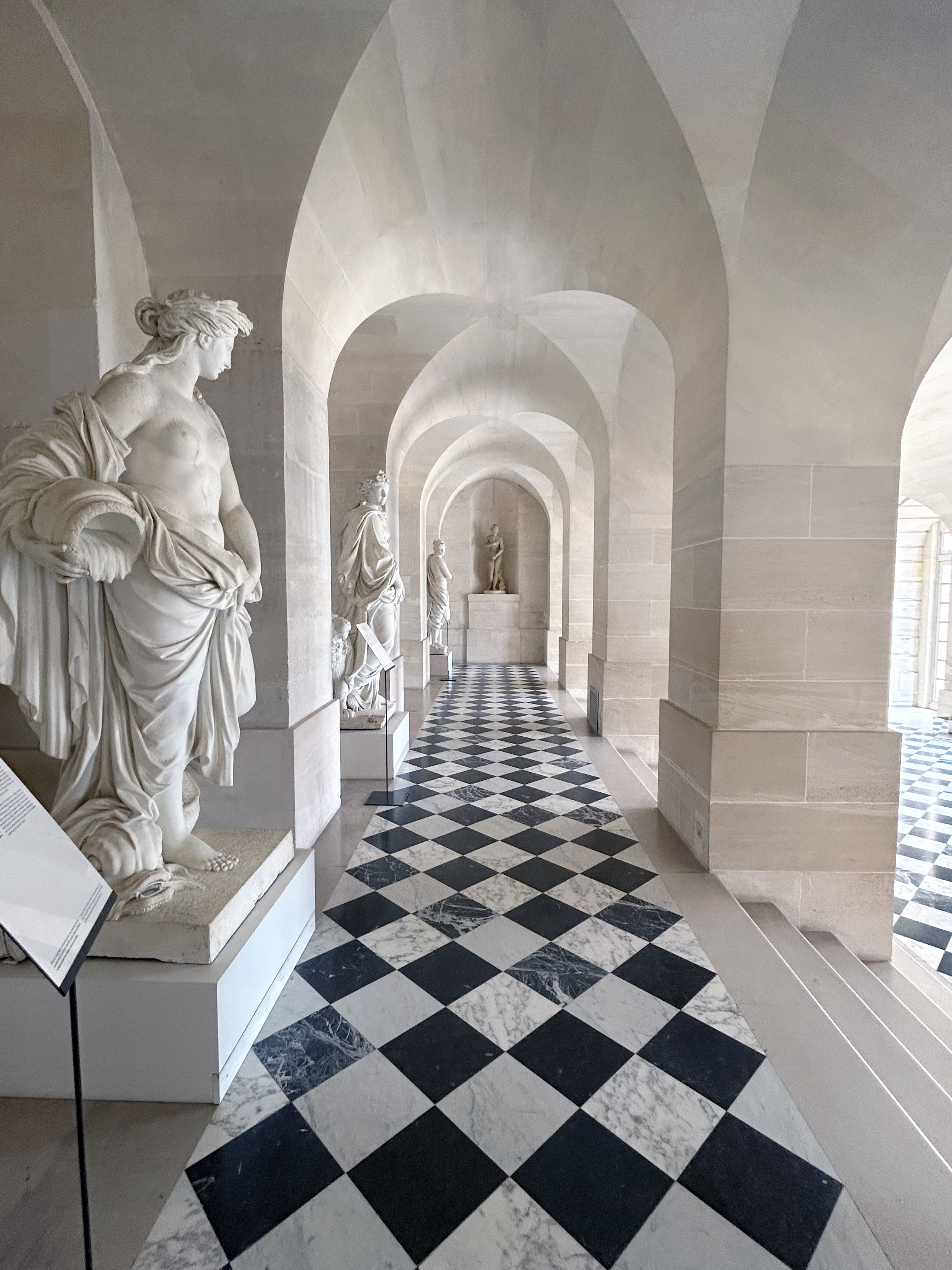 Versailles hall of statues Versailles hall of statues