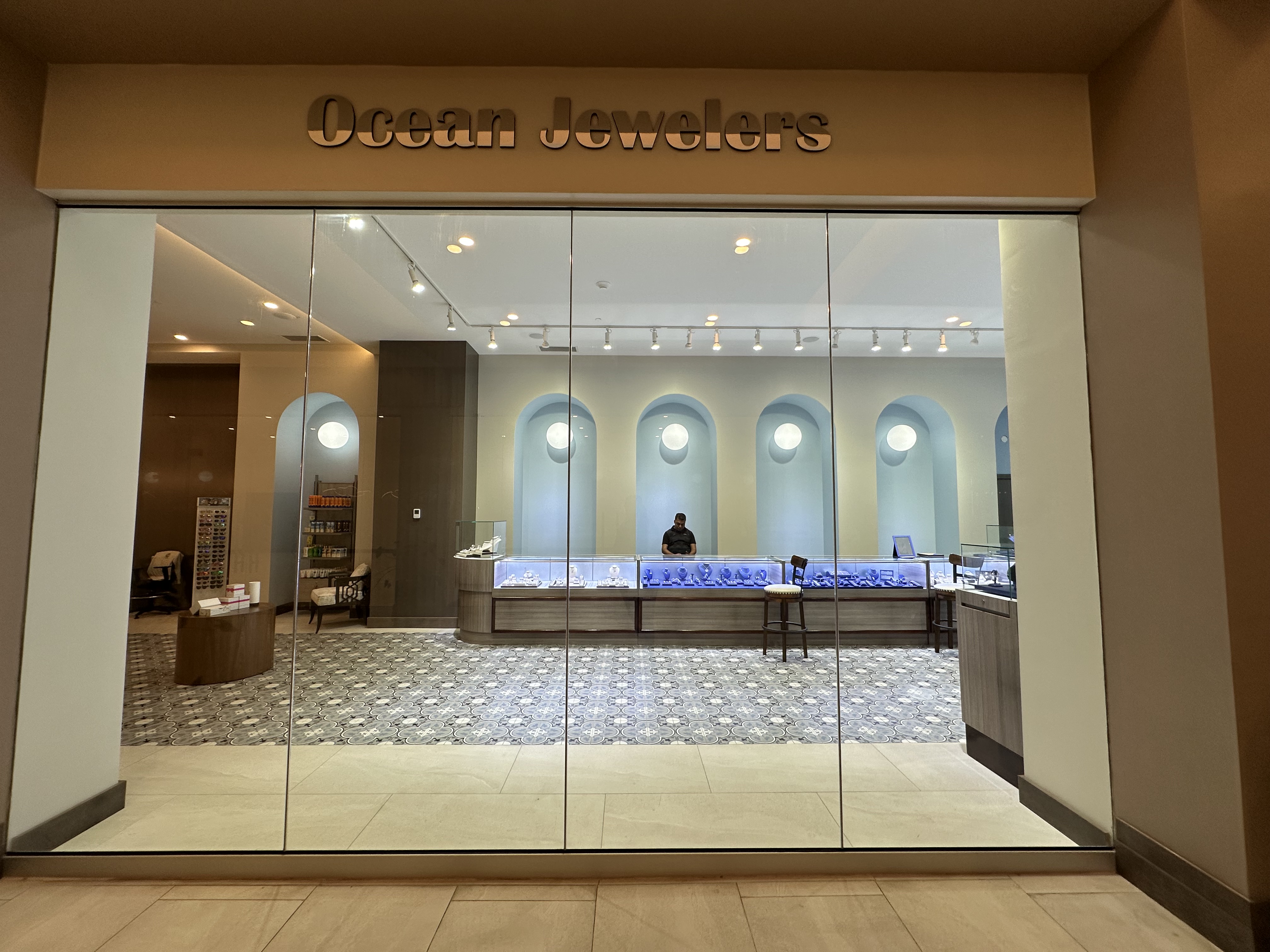 JW Marriott St. Maarten Ocean Jewelers