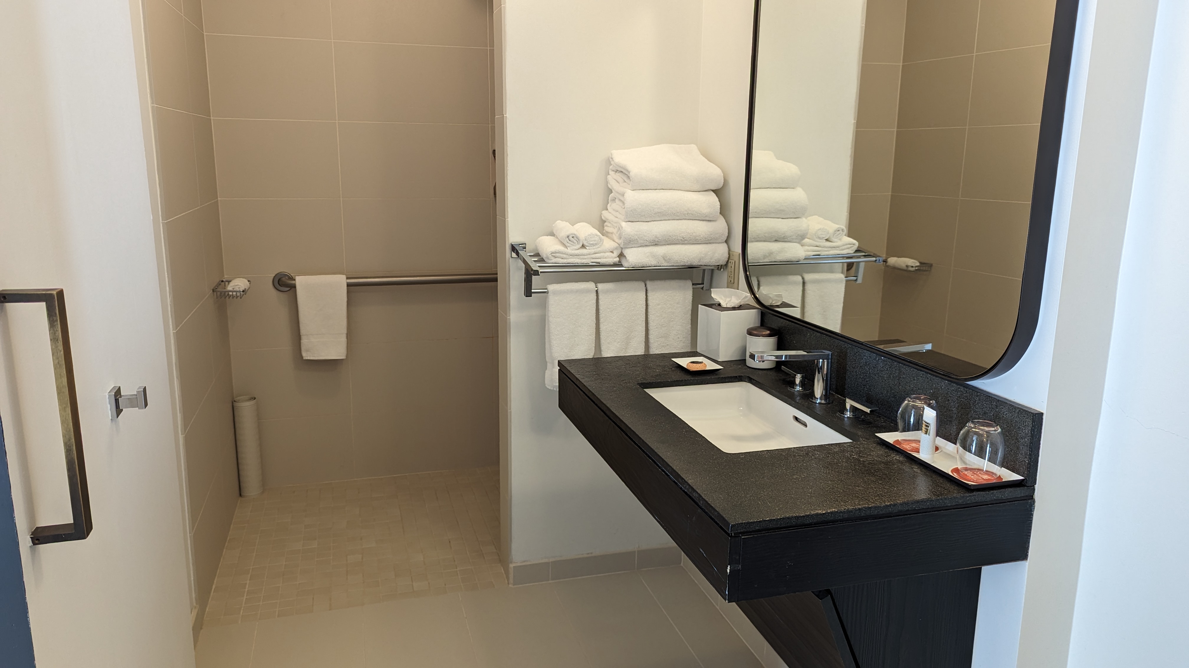 Hotel Kabuki San Francisco guest room bathroom Hotel Kabuki San Francisco guest room bathroom