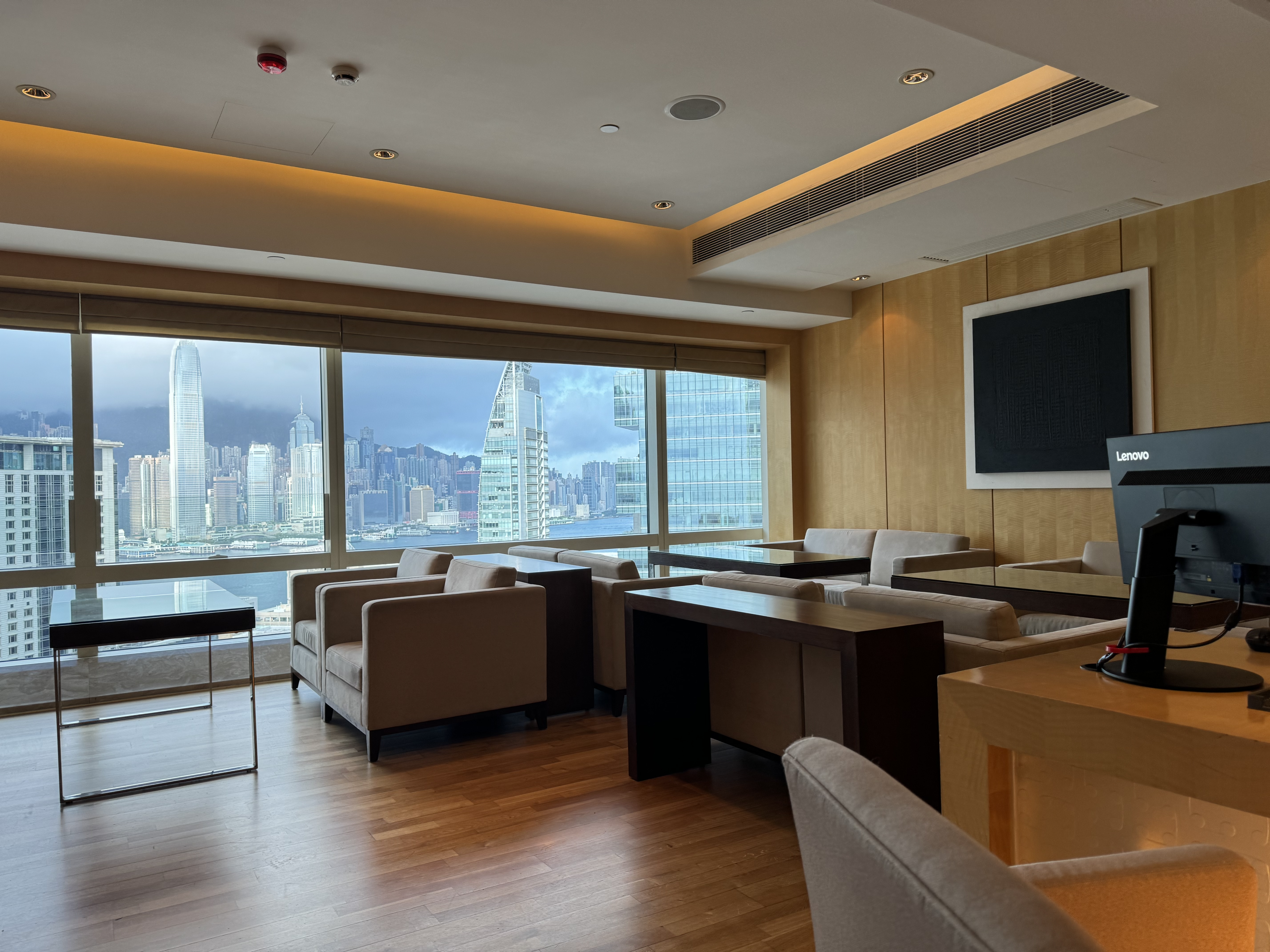 Hyatt Regency Hong Kong Tsim Sha Tsui Regency Club seating