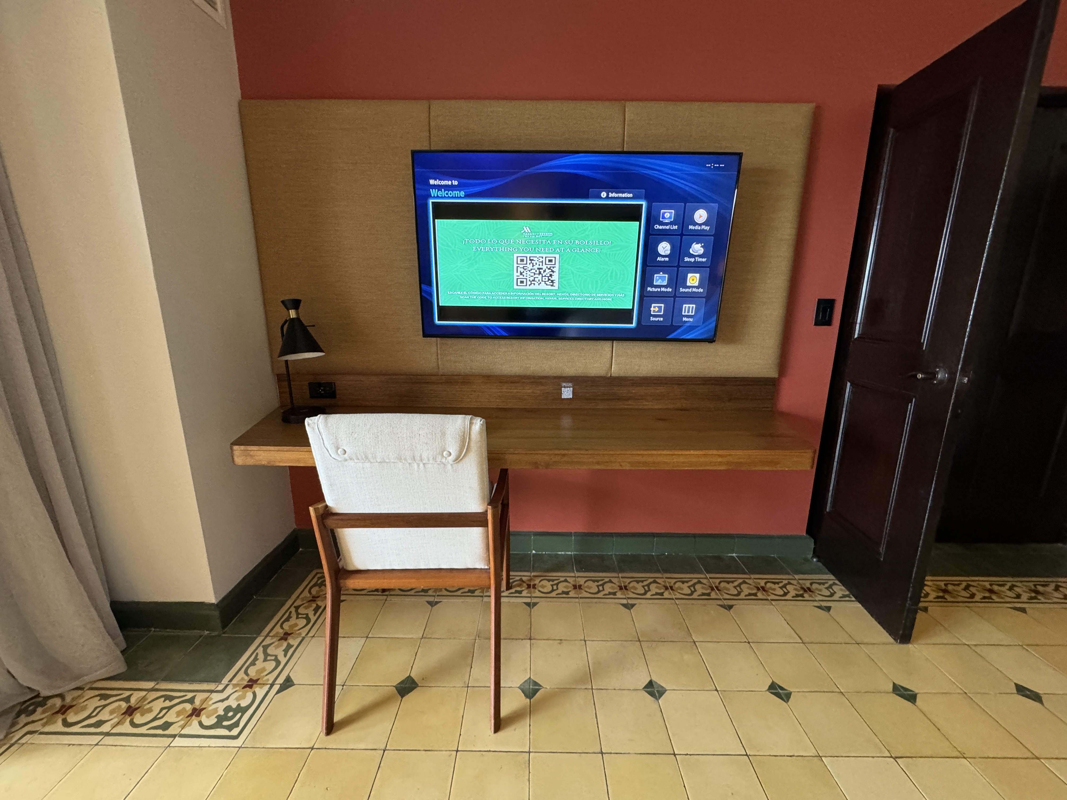 Los Suenos Marriott Bedroom Desk and TB