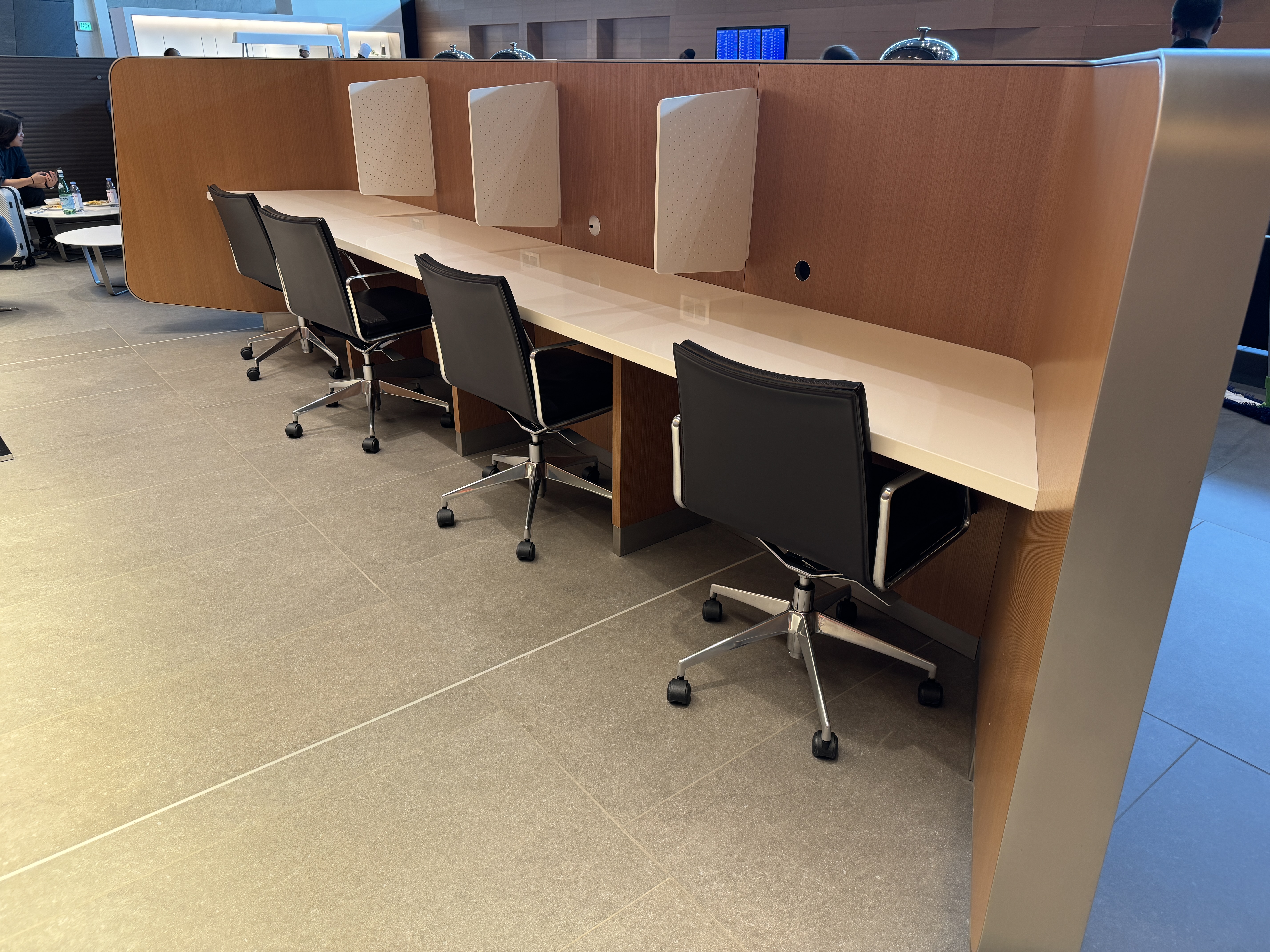 Oryx Lounge North DOH work booths Oryx Lounge North DOH work booths