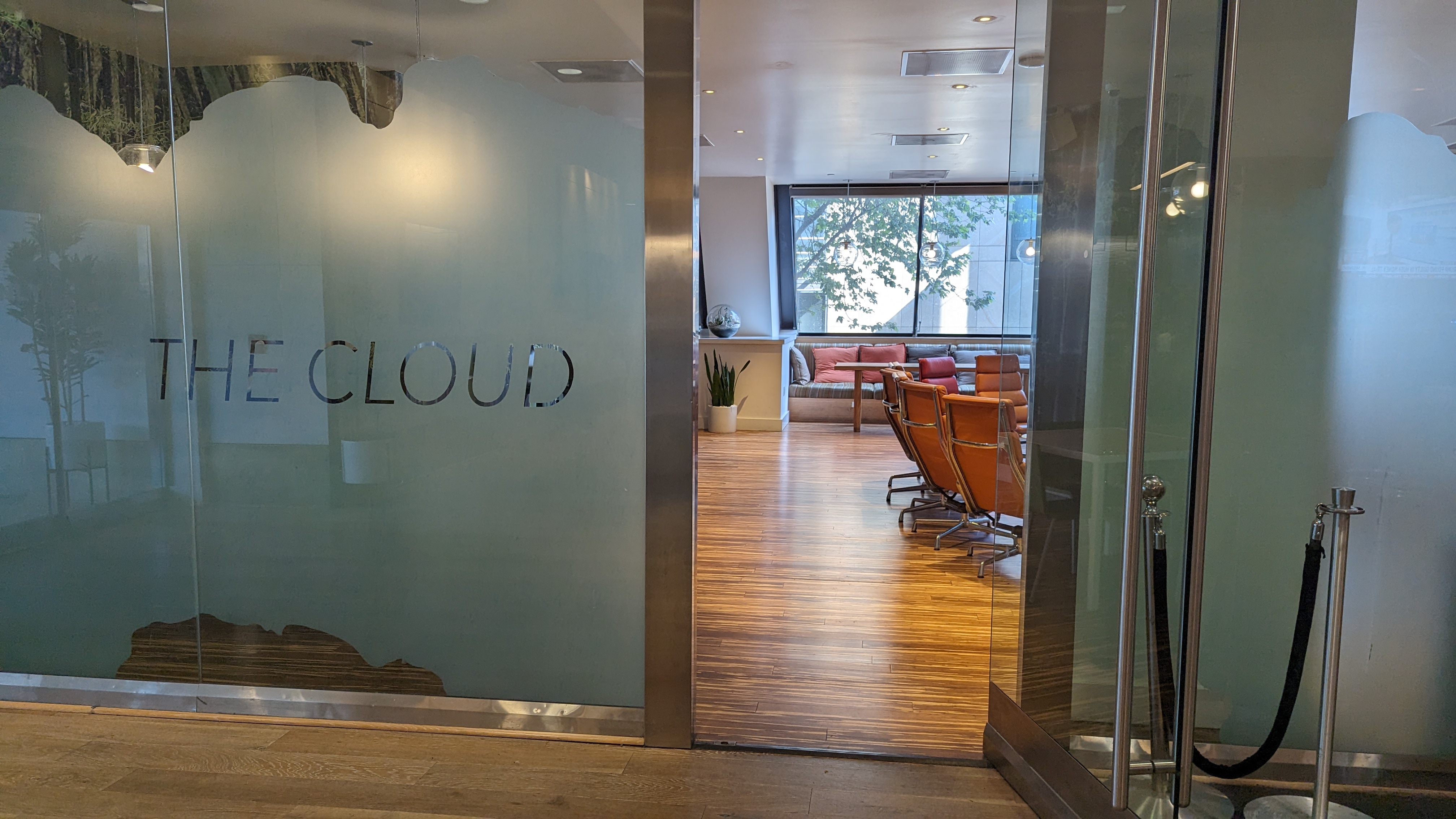 San Francisco Hilton Financial District amenities The Cloud San Francisco Hilton Financial District amenities The Cloud