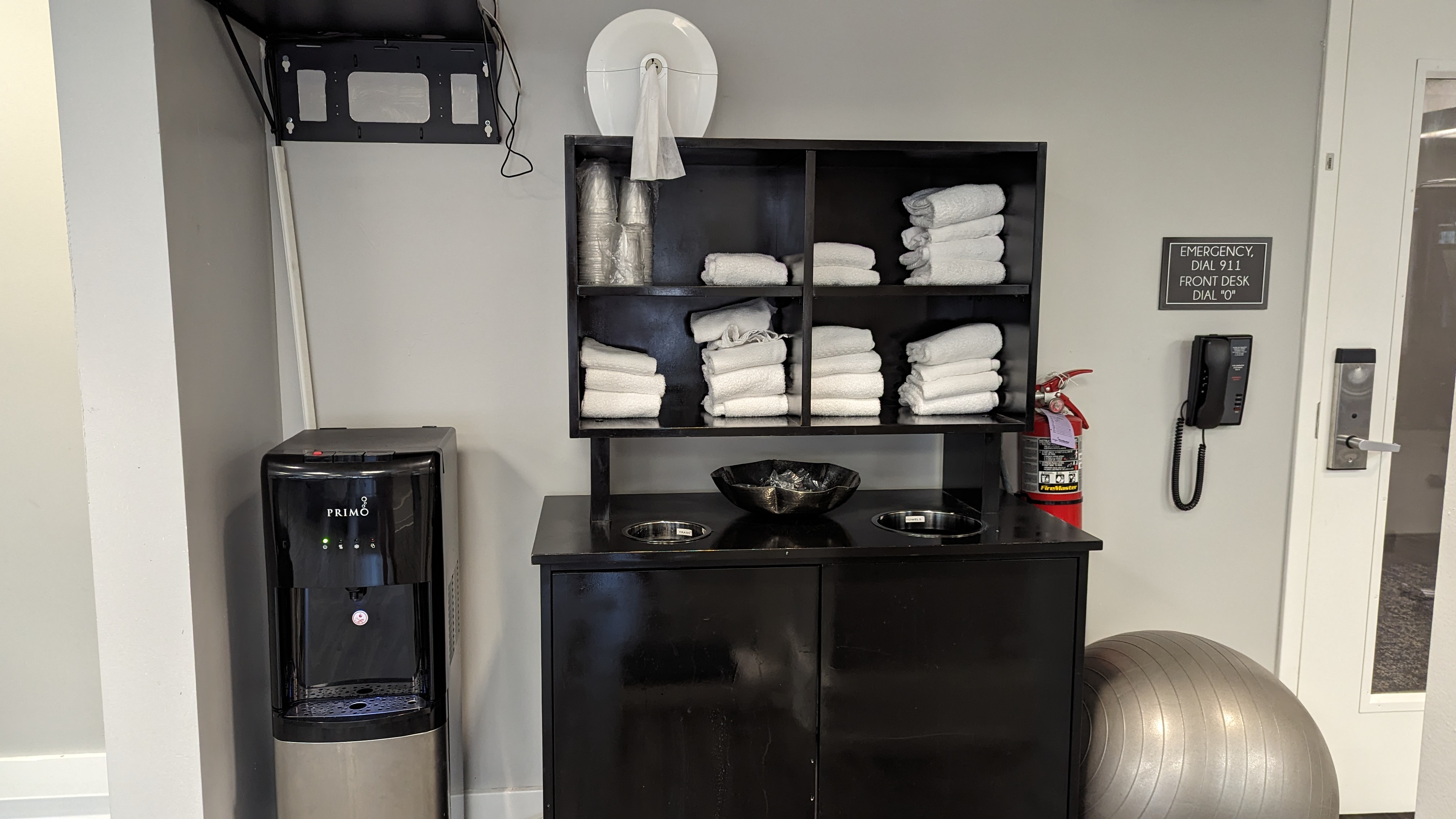 San Francisco Hilton Financial District amenities fitness center towels and water San Francisco Hilton Financial District amenities fitness center towels and water