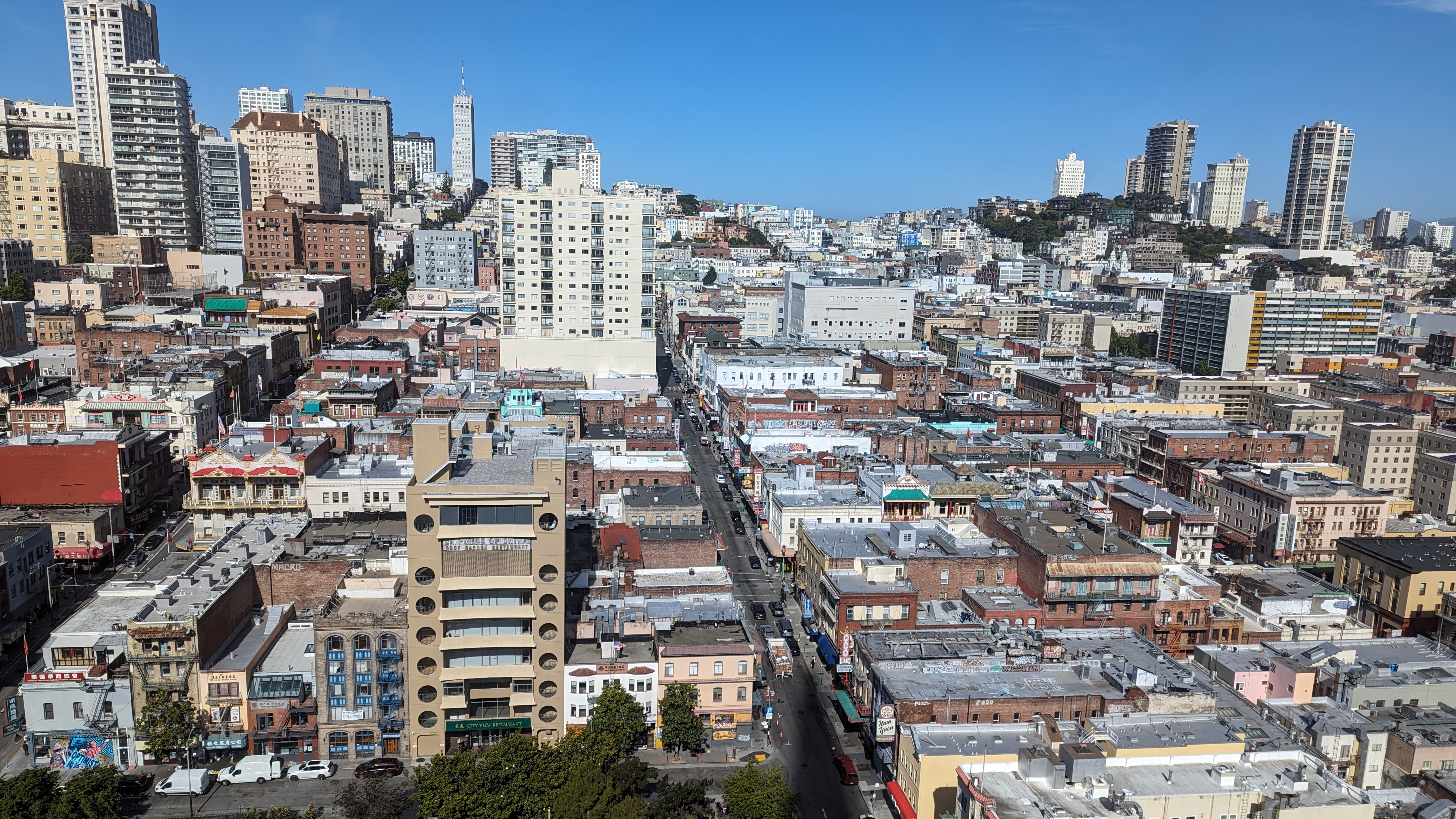 San Francisco Hilton Financial District guestroom view San Francisco Hilton Financial District guestroom view