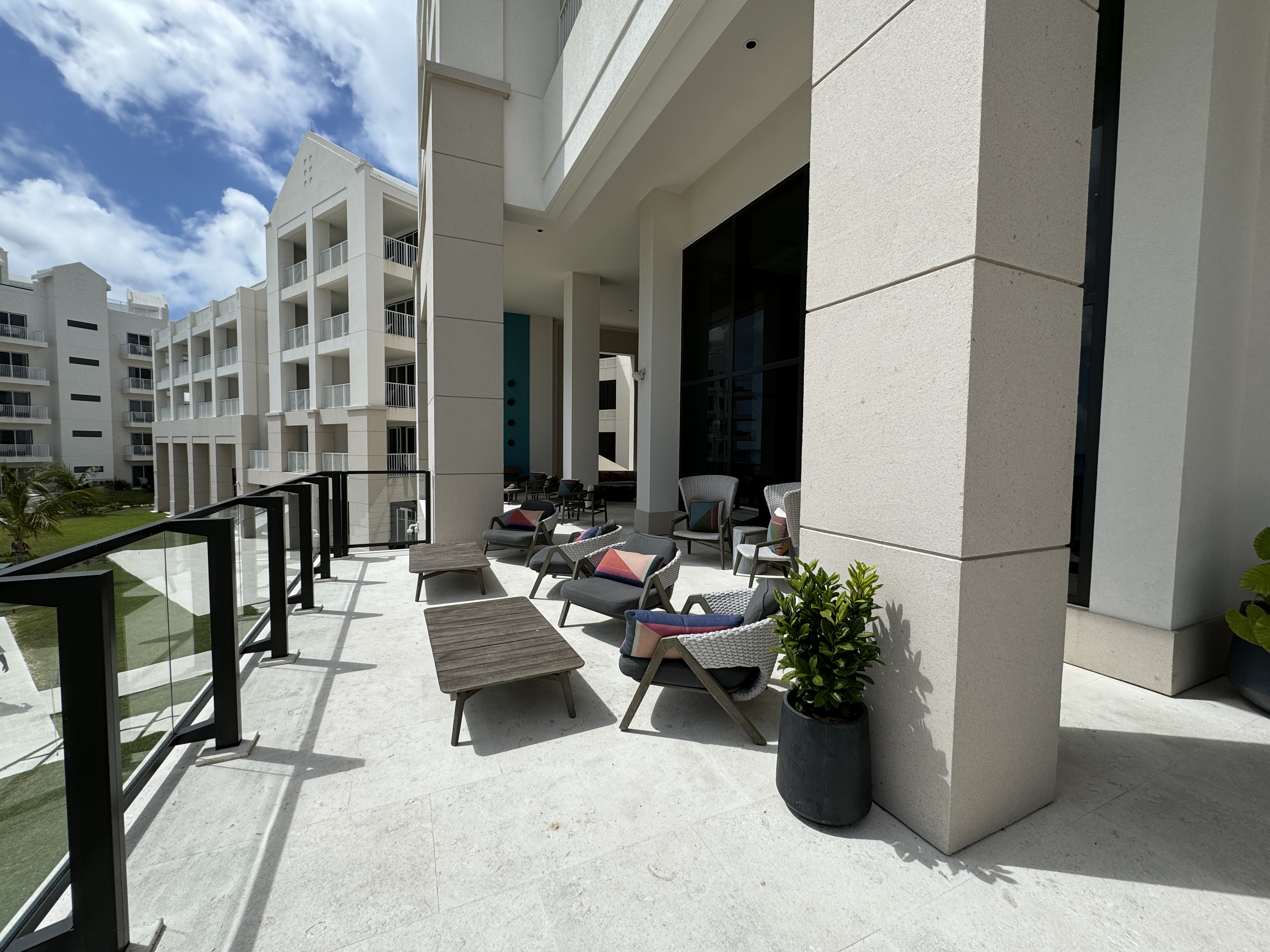 St. Regis Bermuda Bar Outdoor Deck St. Regis Bermuda Bar Outdoor Deck