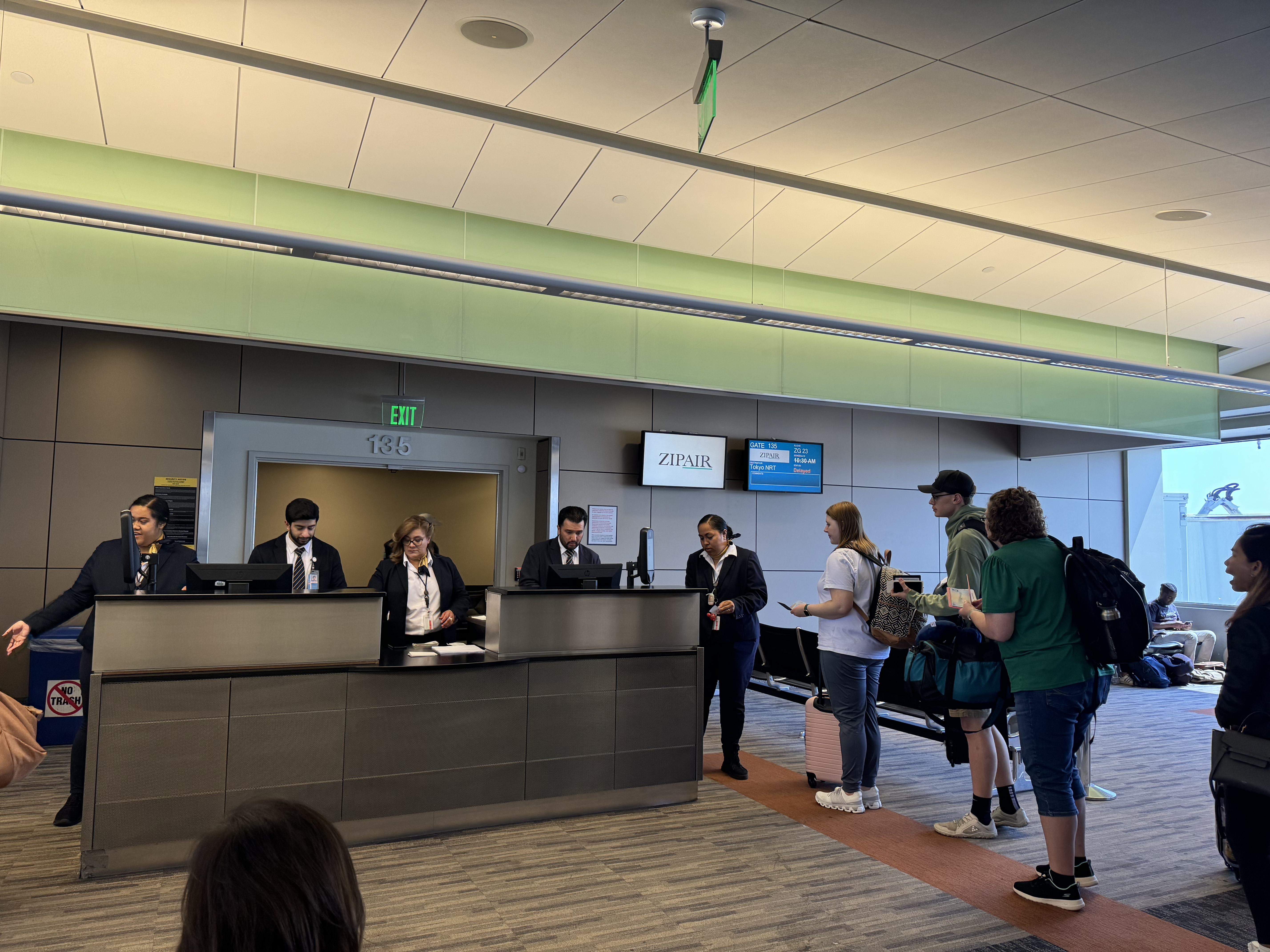 Zipair LAX NRT boarding Zipair LAX NRT boarding