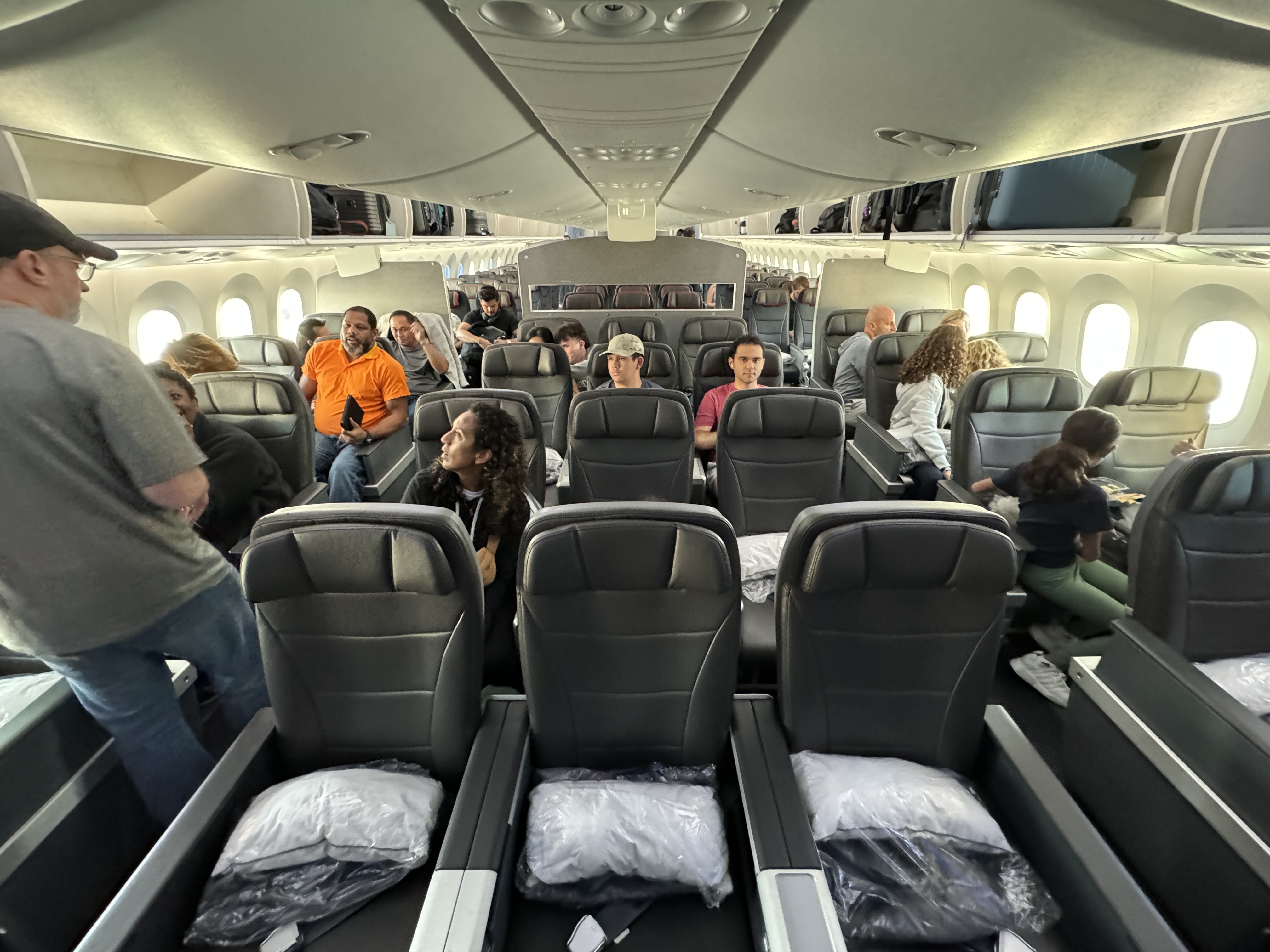AA Premium Economy 787 Cabin Front View