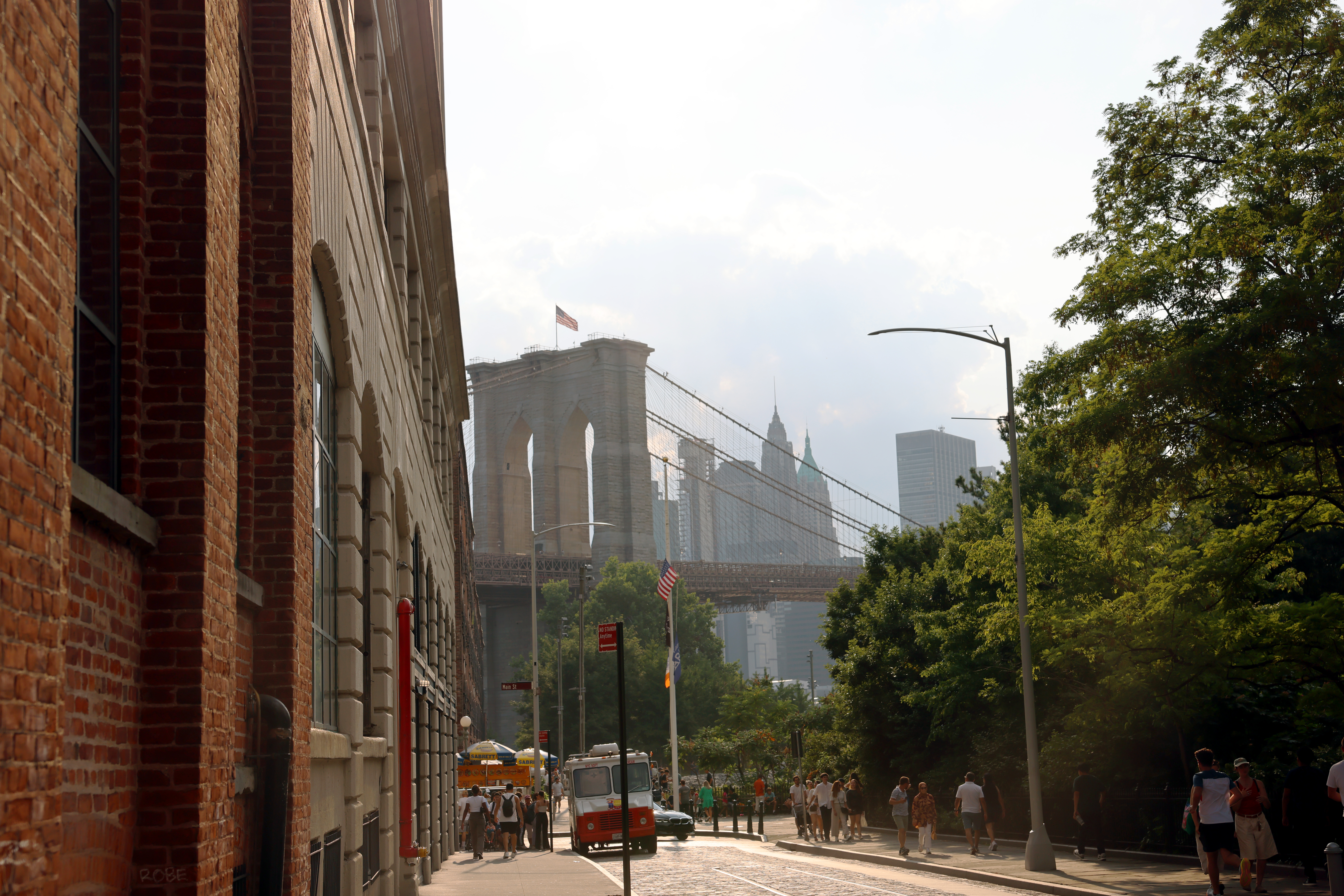 Brooklyn Bridge DUMBO street view Brooklyn Bridge DUMBO street view